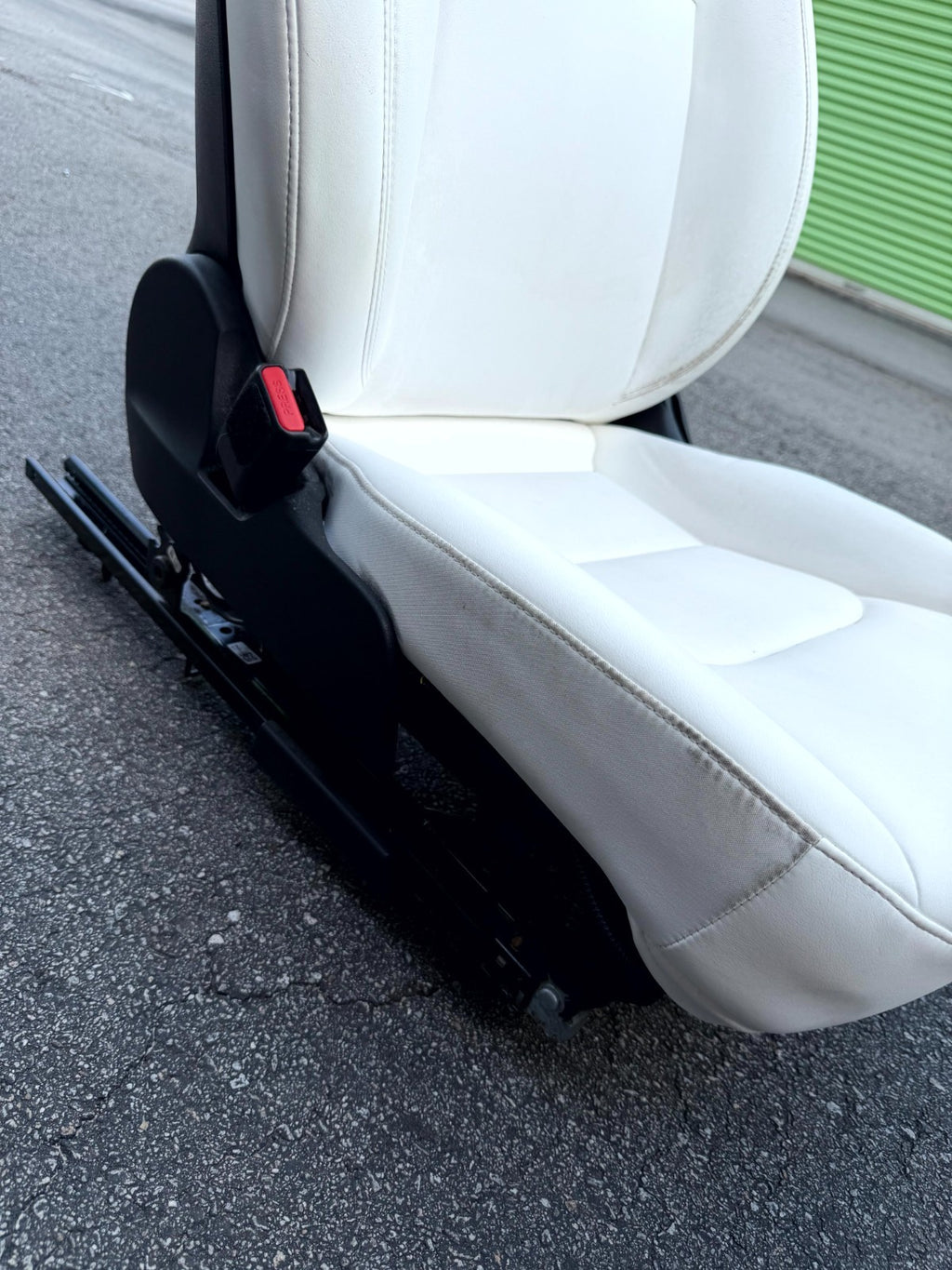 2017 - 2023 TESLA MODEL 3 FRONT LEFT DRIVER SIDE FULL SEAT W/ HEADREST OEM