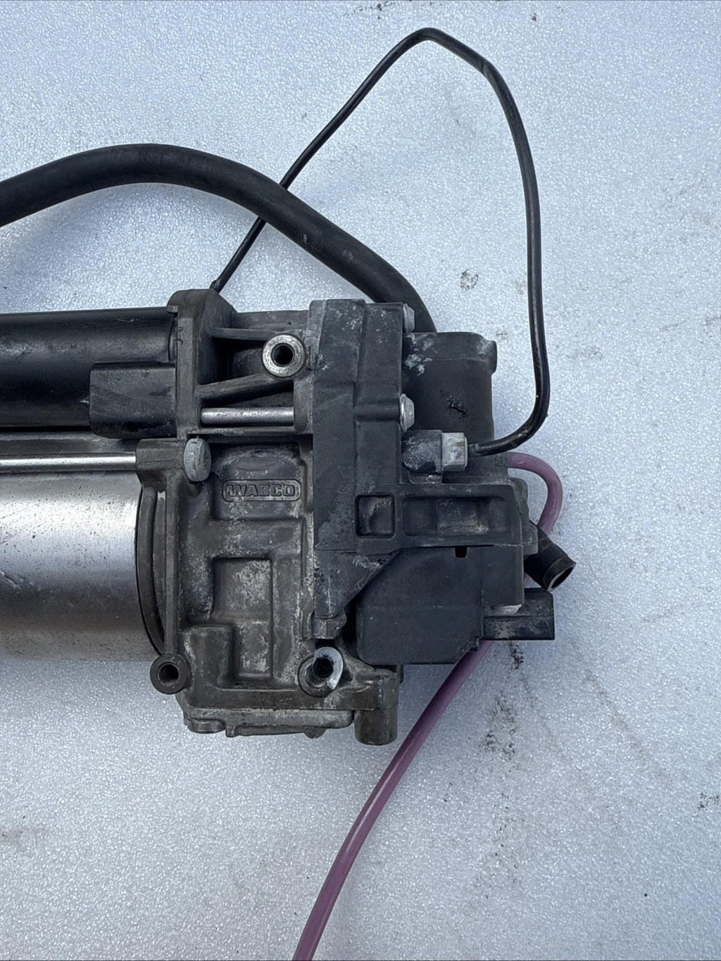 ♦️2016-2020 TESLA MODEL X S AIR SUSPENSION COMPRESSOR PUMP OEM, 1027911-00-F