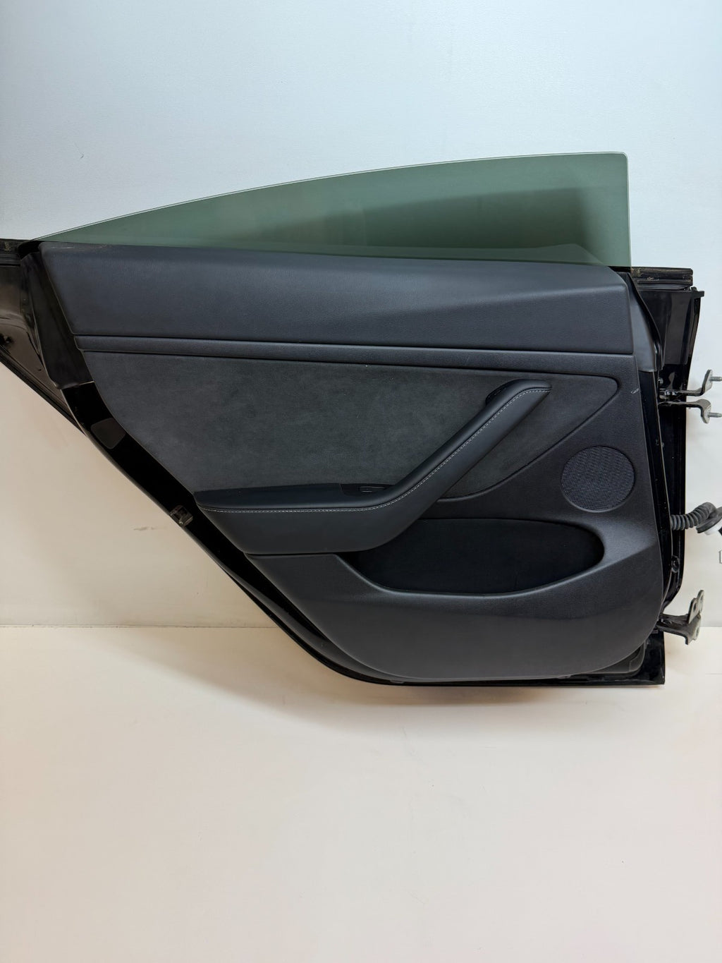 2017-2023 TESLA MODEL 3 REAR LEFT COMLETE DOOR ASSEMBLY