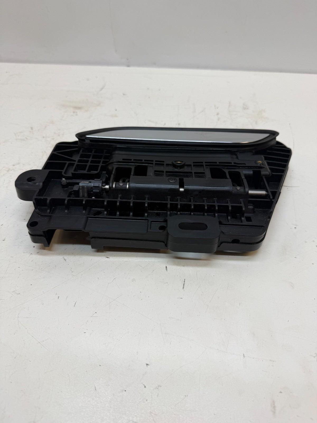 2016-2020 Tesla Model S Rear Left Driver Side Exterior Door Handle 1100299-00-A
