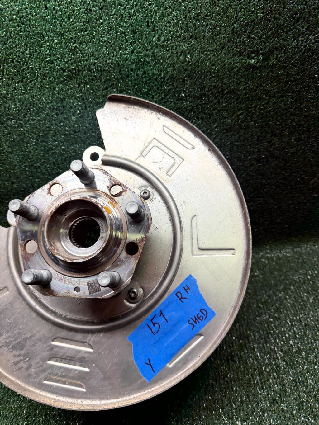 ♦️2020-2024 TESLA MODEL Y REAR RIGHT SIDE KNUCKLE SPINDLE HUB OEM, 1188416-00-F