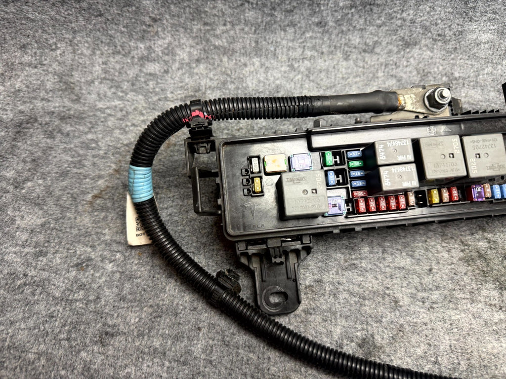 ♦️12-20 TESLA MODEL S FRONT FUSE BOX RELAY JUNCTION BOX OEM, 1034405-00-E