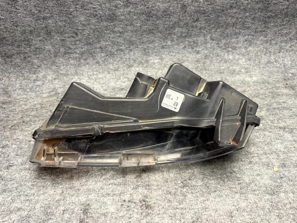 ♦️2017 - 2023 TESLA MODEL 3 LEFT SIDE FOG LIGHT LED OEM, 1077391-00-D