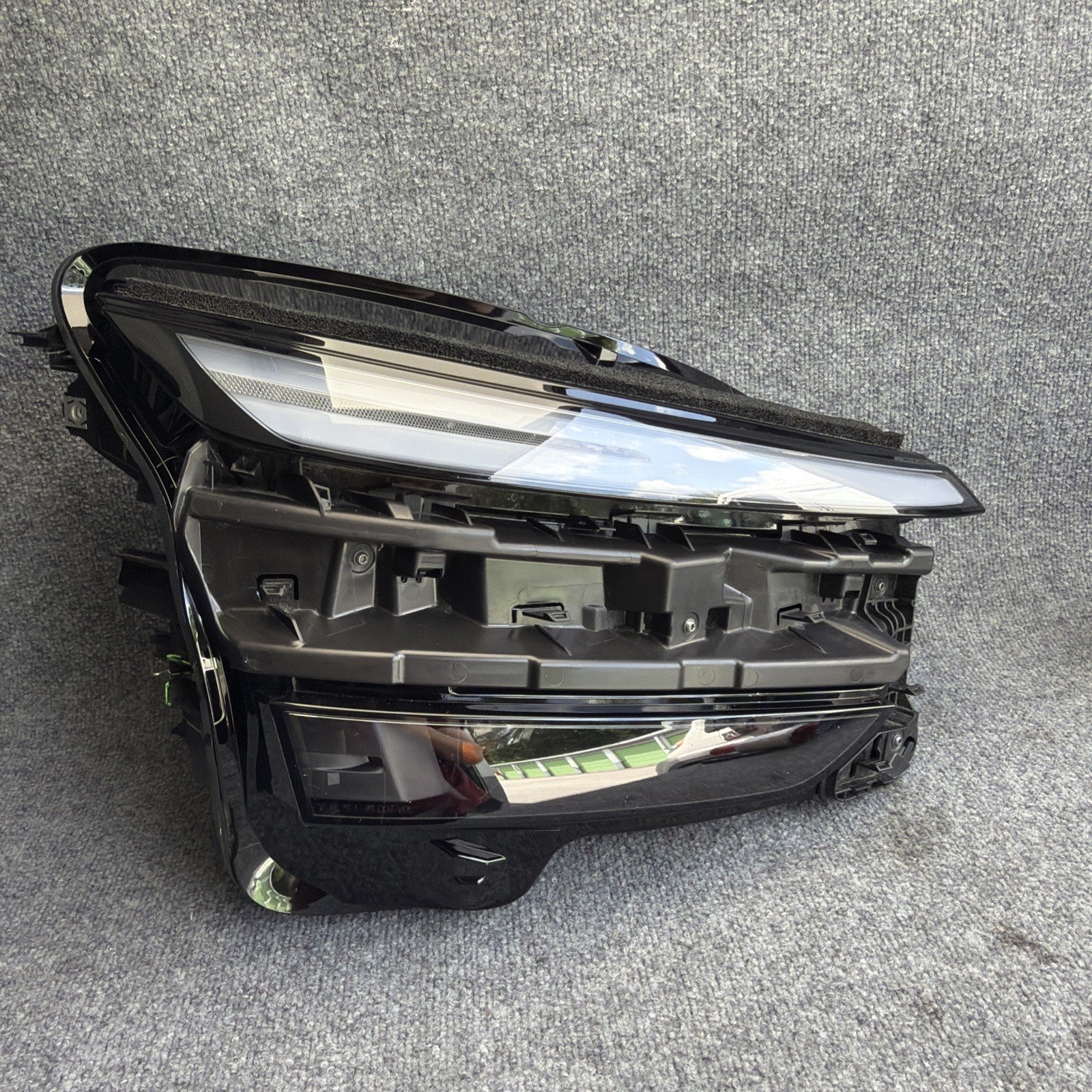 2025 2026 Tesla Model Y Juniper LED RH Right Side Headlight 1918348-00-D OEM