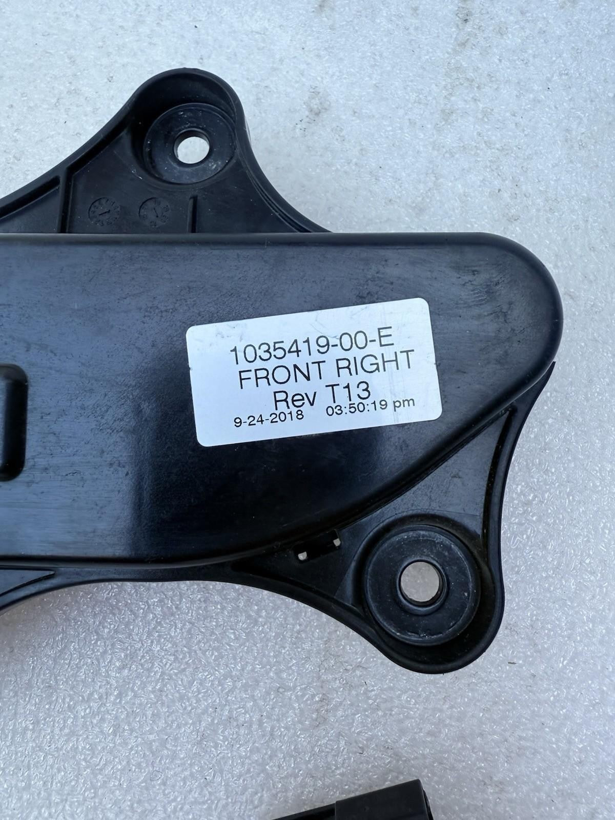 ♦️2016-2020 TESLA MODEL X REAR RIGHT PASSENGER SIDE DOOR HANDLE OEM, 104515899C