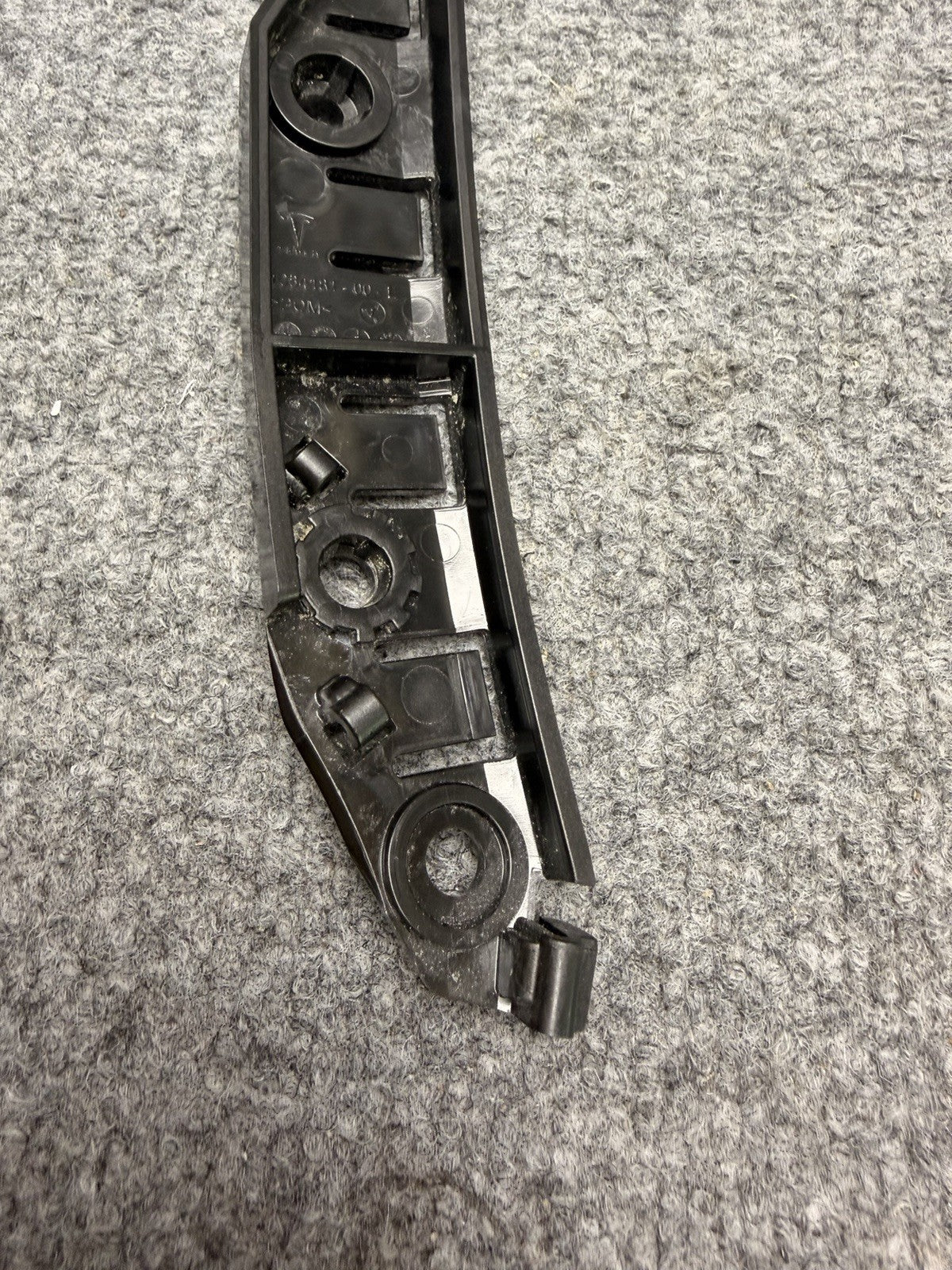 2017-2020 Tesla Model 3 Front Left Driver Fender Bumper Mounting Bracket OEM