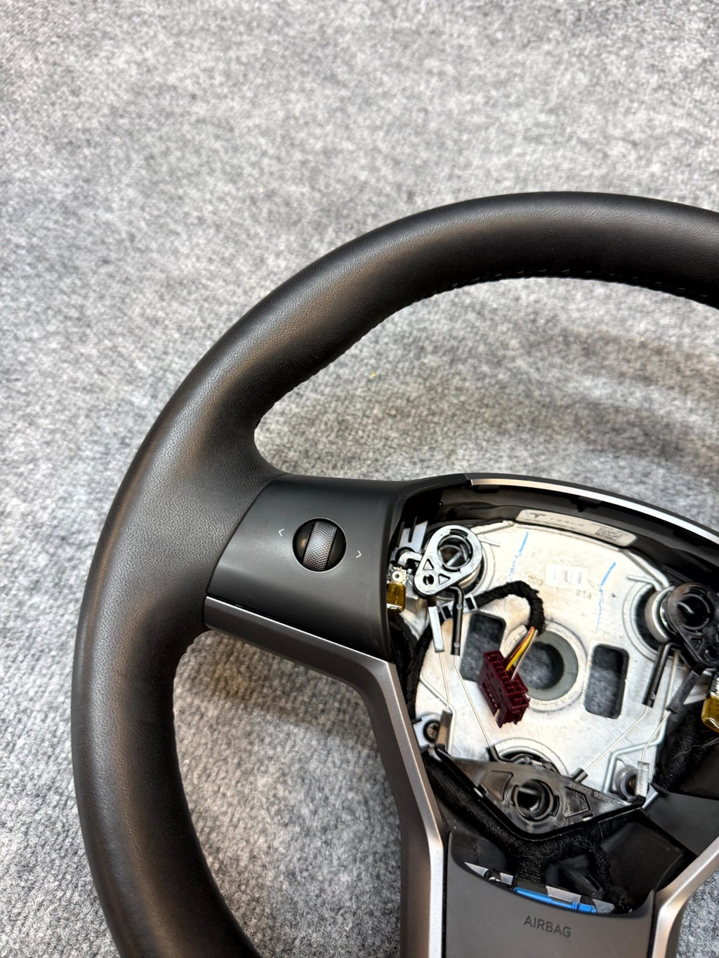 2020 - 2024 TESLA MODEL Y HEATED LEATHER STEERING WHEEL BLACK OEM, 1490214-00-B