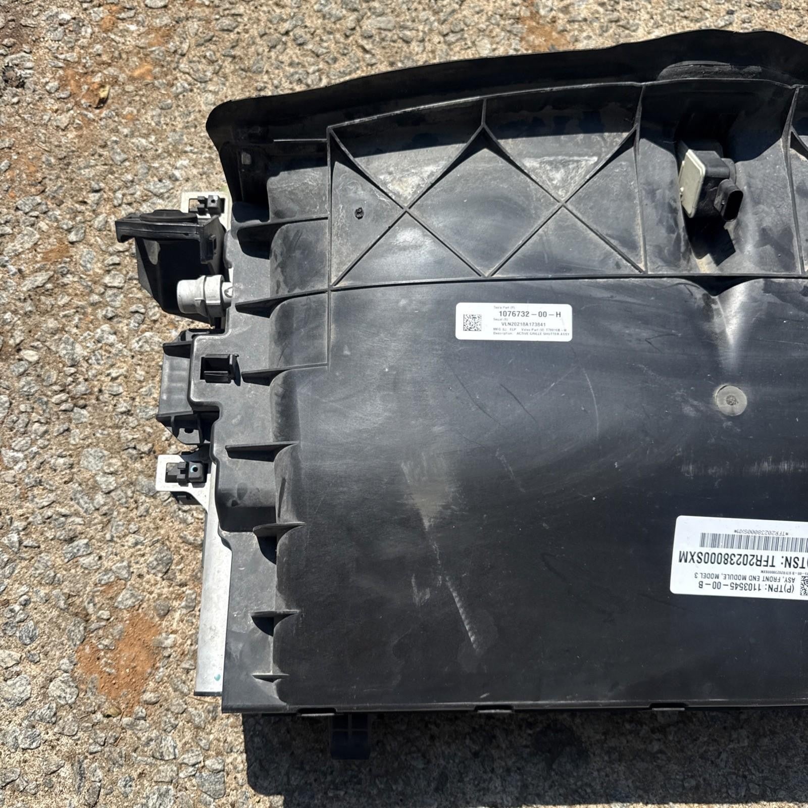 ♦️2017 - 2022 TESLA MODEL 3 COOLING RADIATOR W/ GRILLE SHUTTER OEM, 1103545-00-A