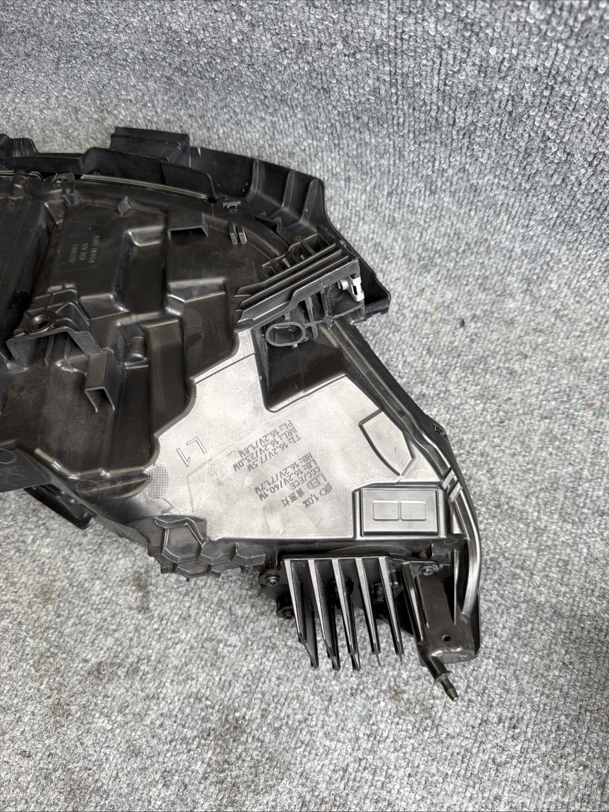 2024-2027 Tesla Model 3 Front left Driver Side LED headlight 1694086-00-G