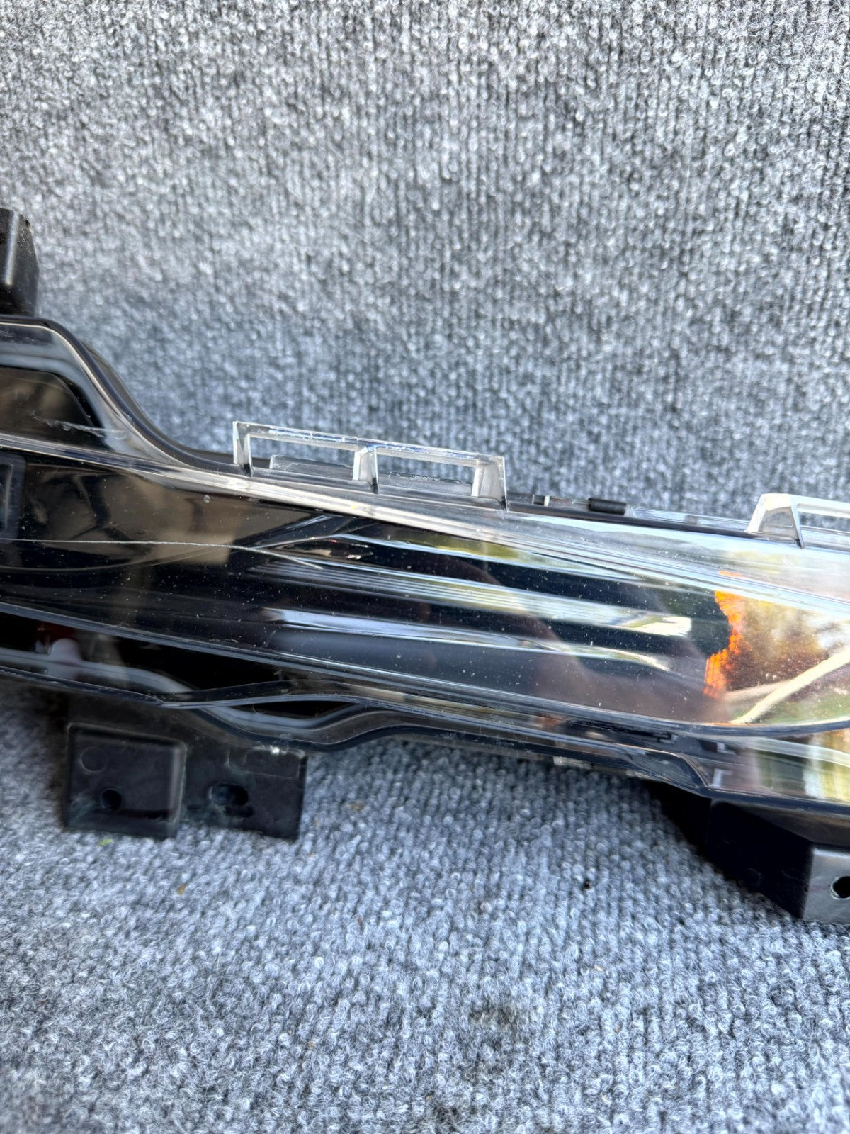 2017-2023 TESLA MODEL 3 FRONT RIGHT SIDE FOG LIGHT LAMP OEM, 1077390-00-F