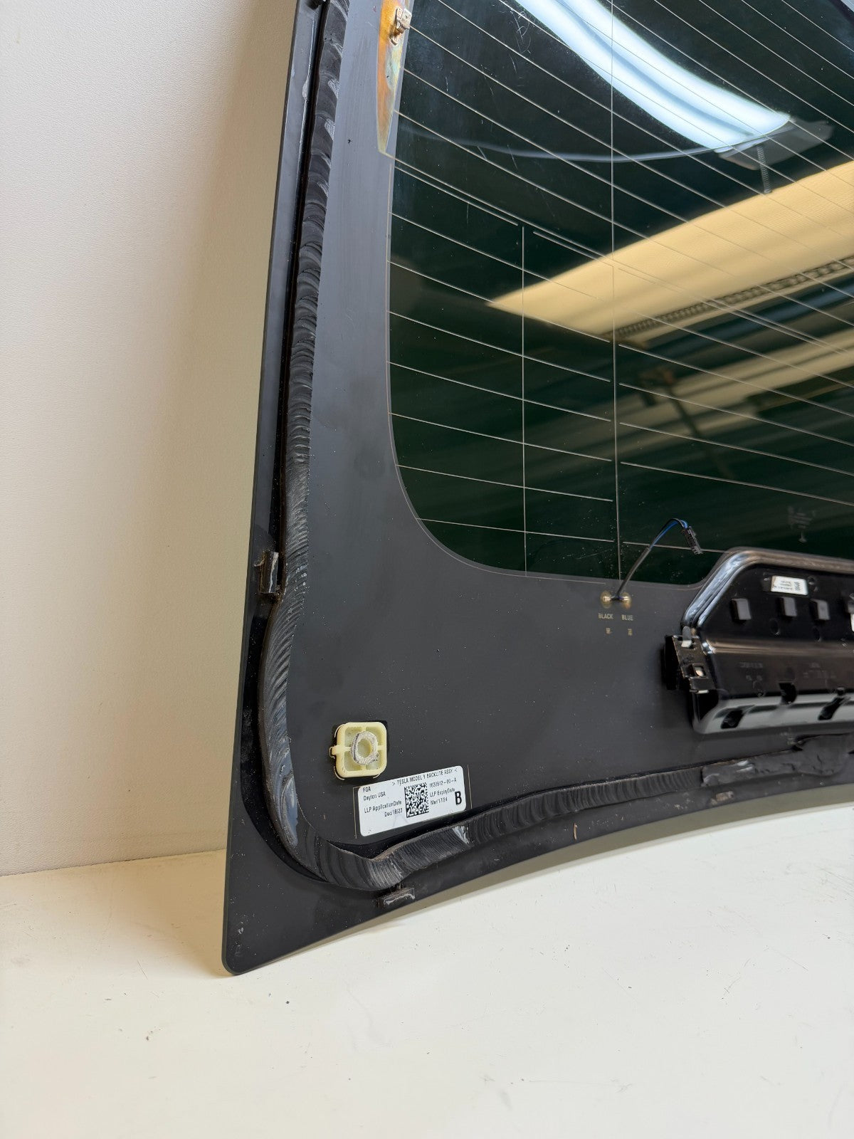 2020-2024 Tesla Model Y Rear Glass Liftgate Backlite 1632812-00-A
