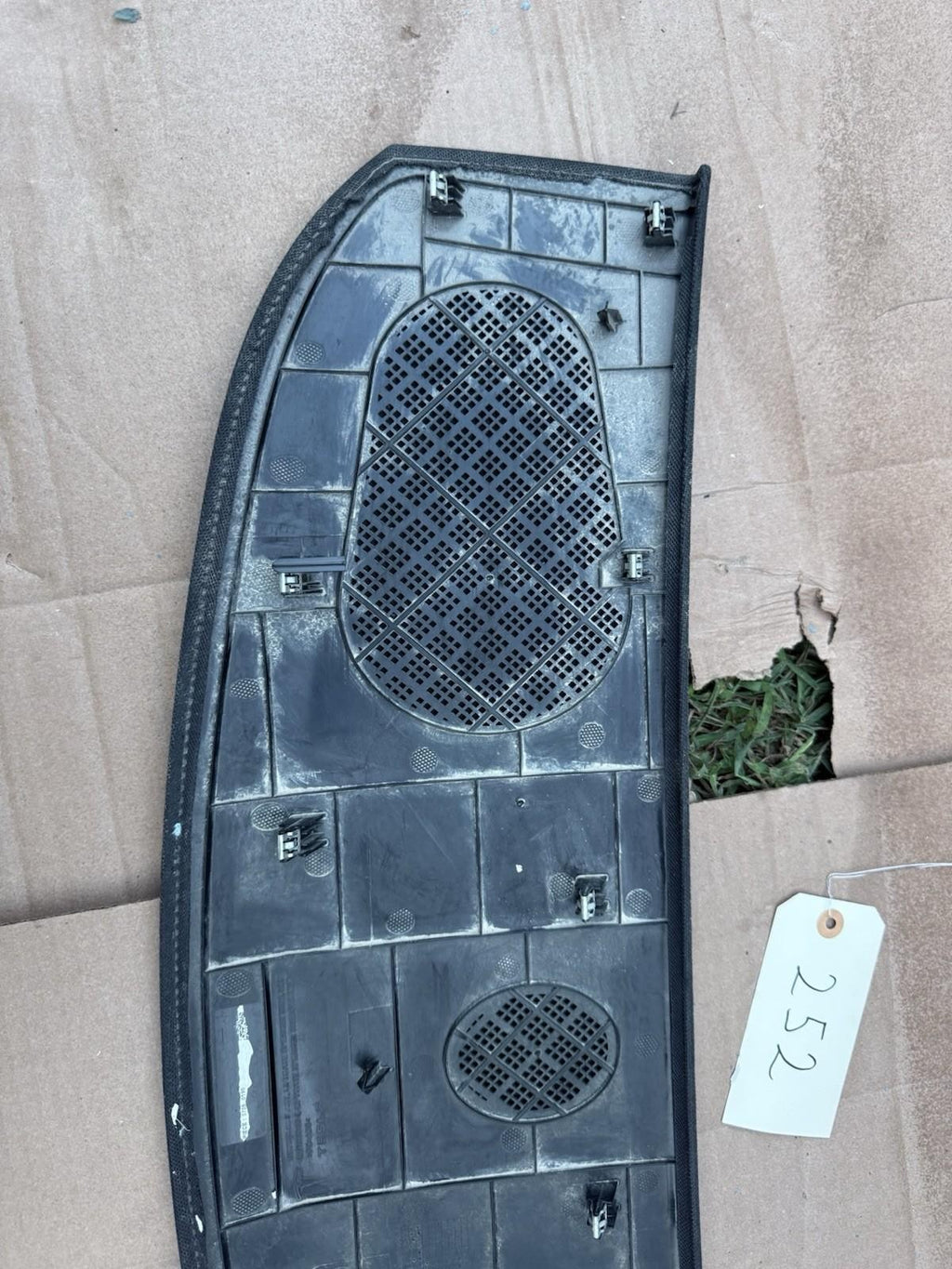 ♦️16-20 TESLA MODEL X REAR LIFTGATE SPEAKER TRIM CARRIER ASSEMBLY OEM,103790800F