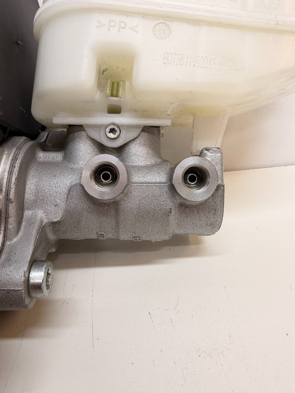 2012-2016 Tesla Model S Electromechanical Brake IBooster Servo 1037123-00-B