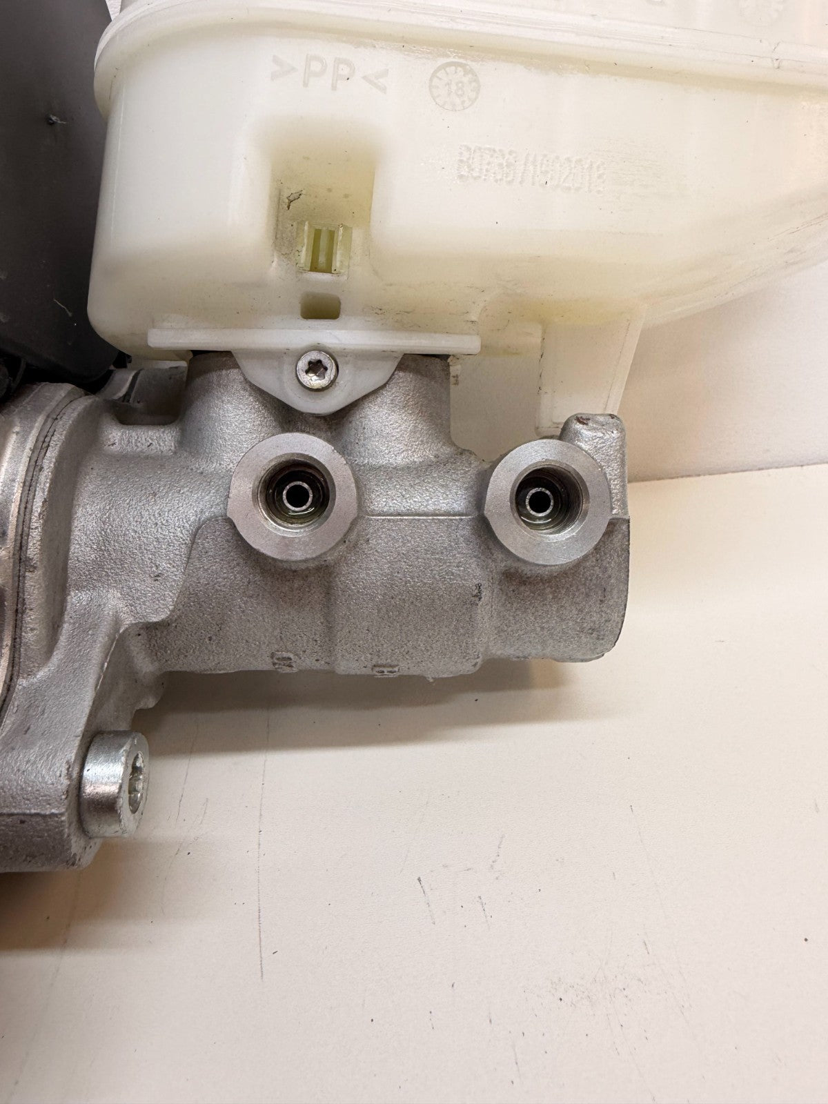 2012-2016 Tesla Model S Electromechanical Brake IBooster Servo 1037123-00-B