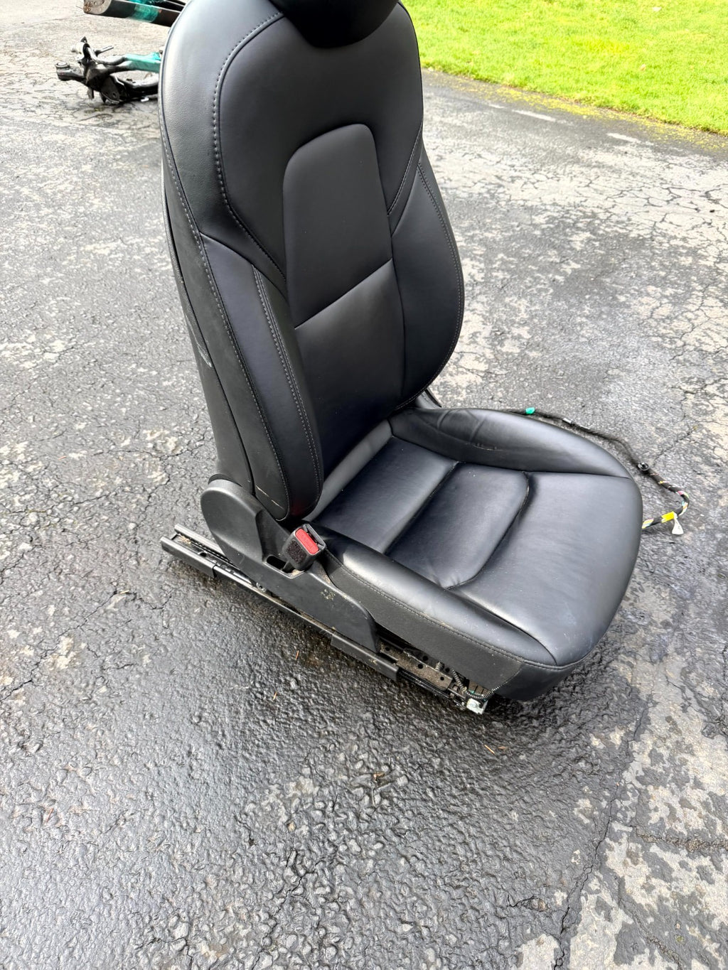 ♦️17 - 23 TESLA MODEL 3 Y FRONT LEFT DRIVER SIDE SEAT ASSEMBLY OEM, 1456942-00-E