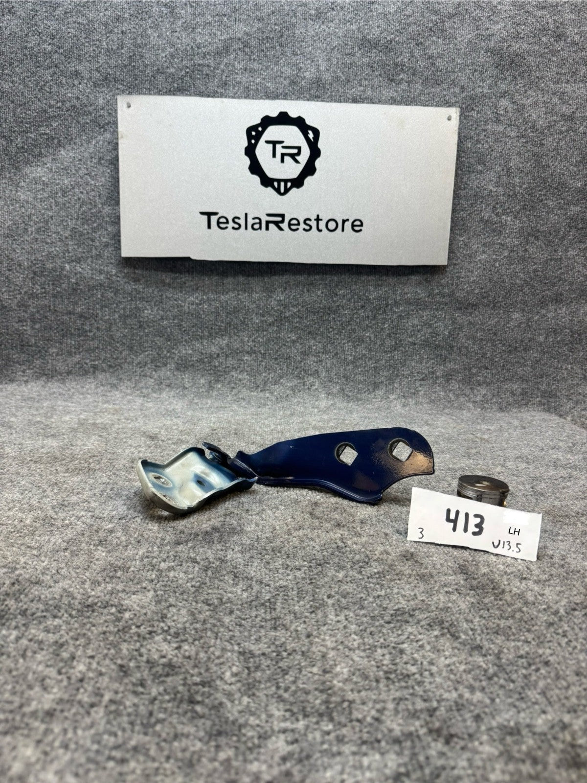 2017 - 2024 TESLA MODEL 3 FRONT LEFT DRIVER SIDE HOOD HINGE OEM, 1098792-00-D