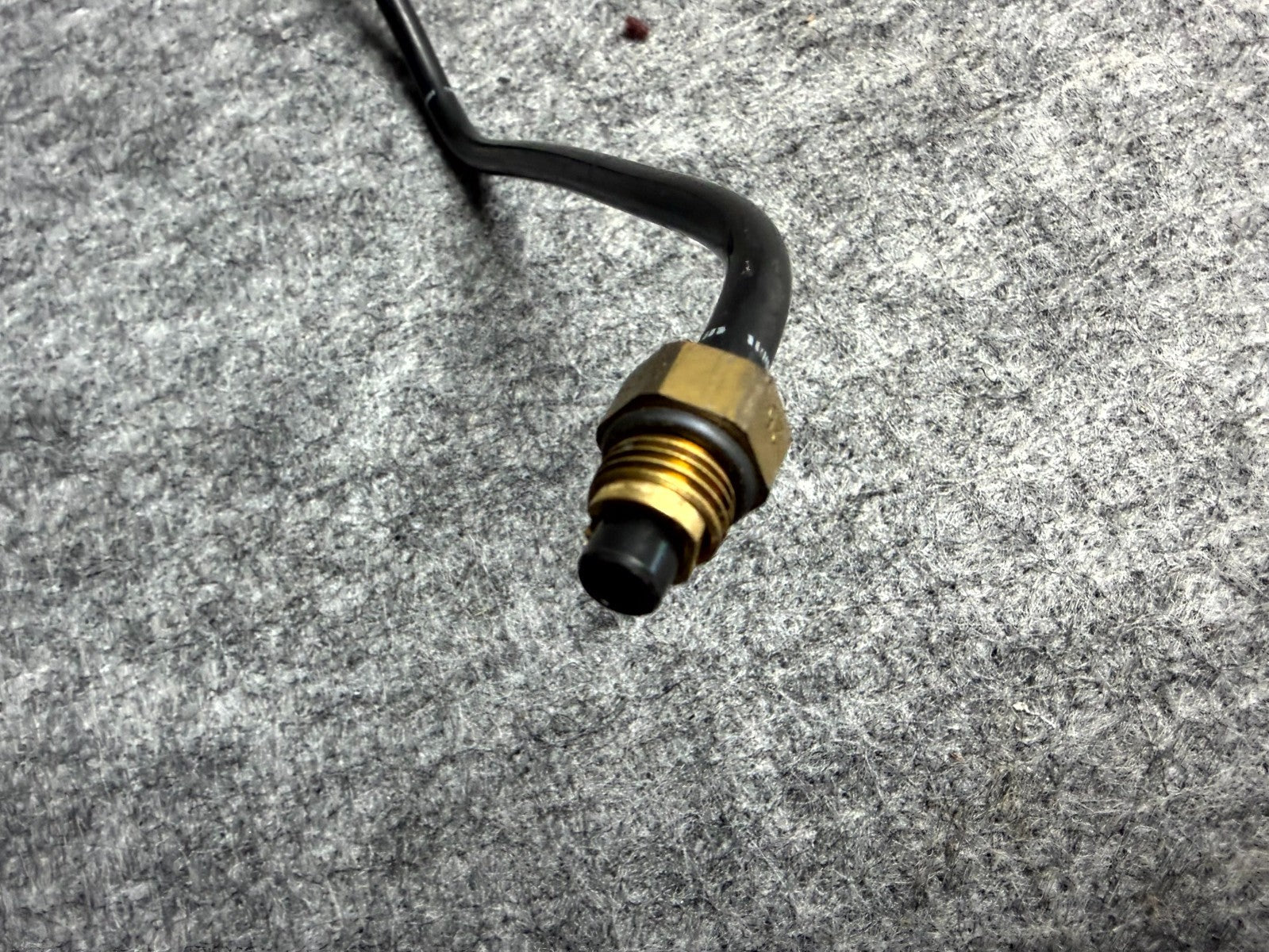 ♦️16-20 TESLA MODEL S FRONT BUNDLE AIR SUSPENSION CABLE LINE OEM, 1061811-00-A