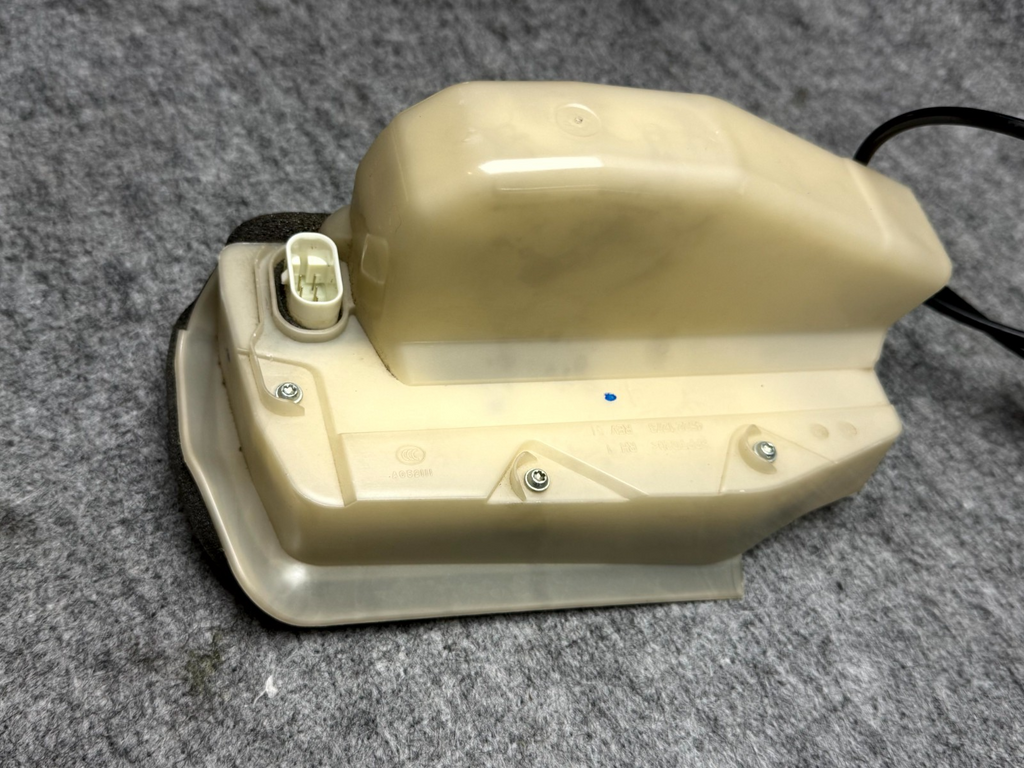 ♦️17-23 TESLA MODEL 3 REAR RIGHT PASS SIDE DOOR LOCK ACTUATOR OEM, 1068969-00-L