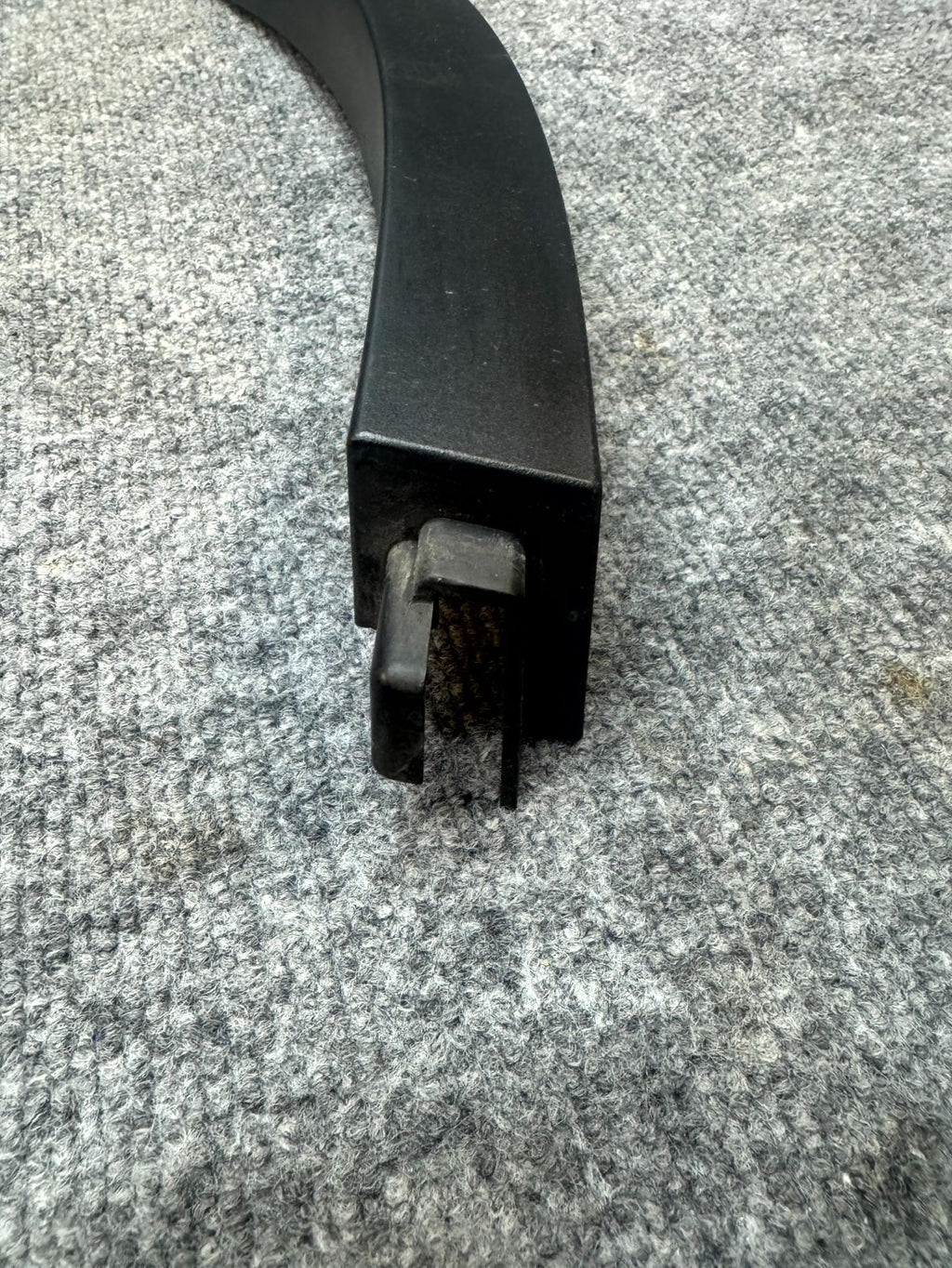 2020 - 2024 TESLA MODEL Y REAR RIGHT SIDE WHEEL FLARE MOLDING OEM, 1494164-00-C