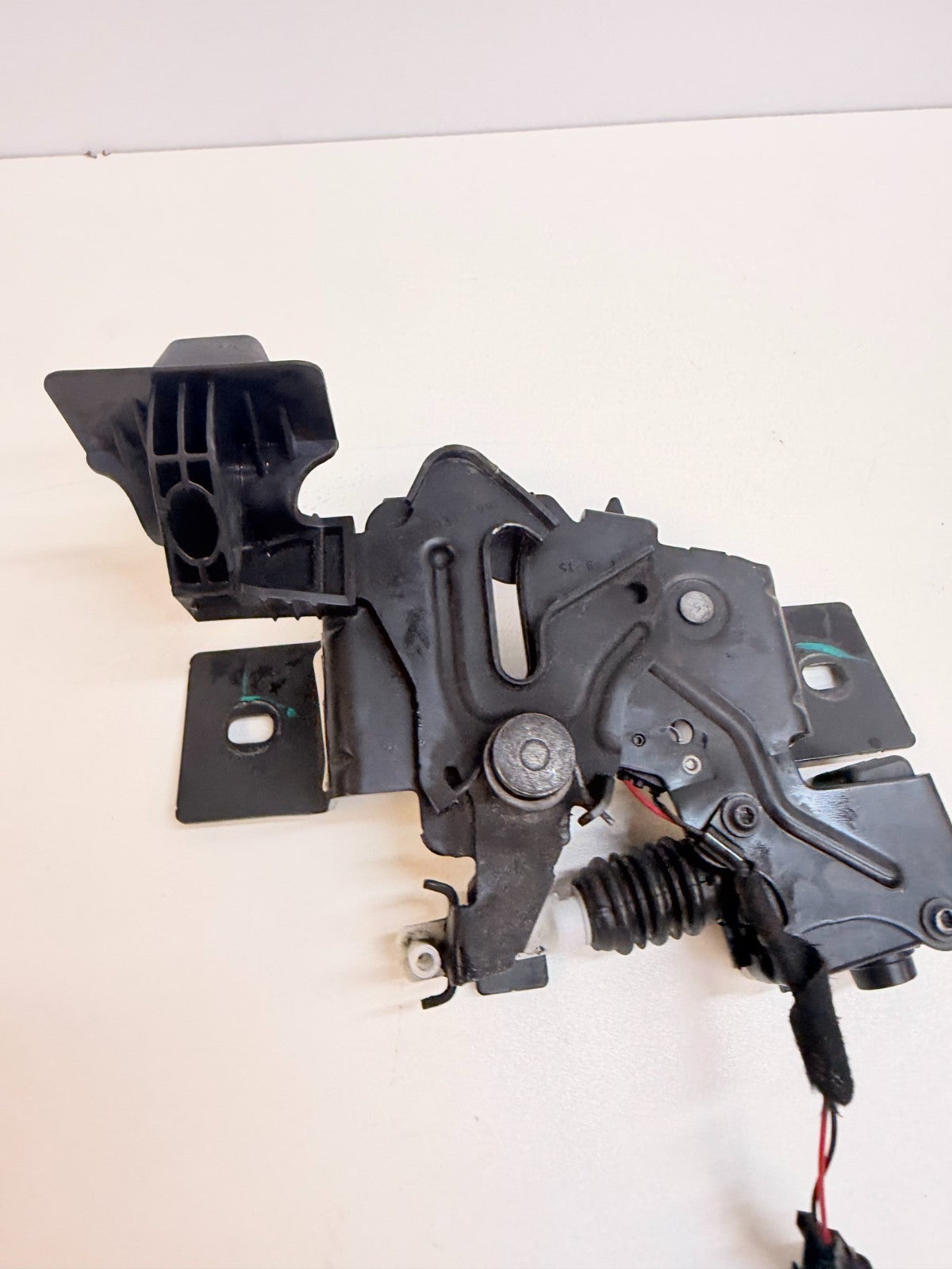 2012-2016 Tesla Model S Front Hood Lock Latch Secondary Release 6007572-00-E