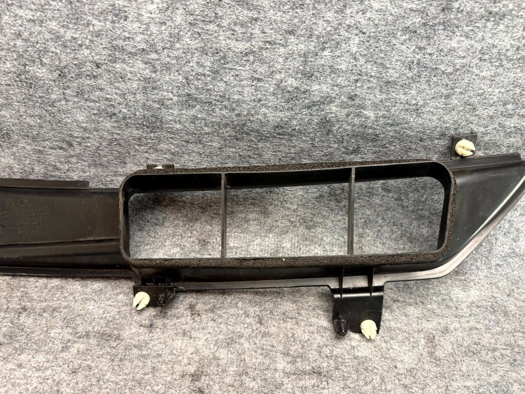 ♦️2017 - 2023 TESLA MODEL 3 CABIN AIR INTAKE UPPER VENT DUCT OEM, 1090857-00-C