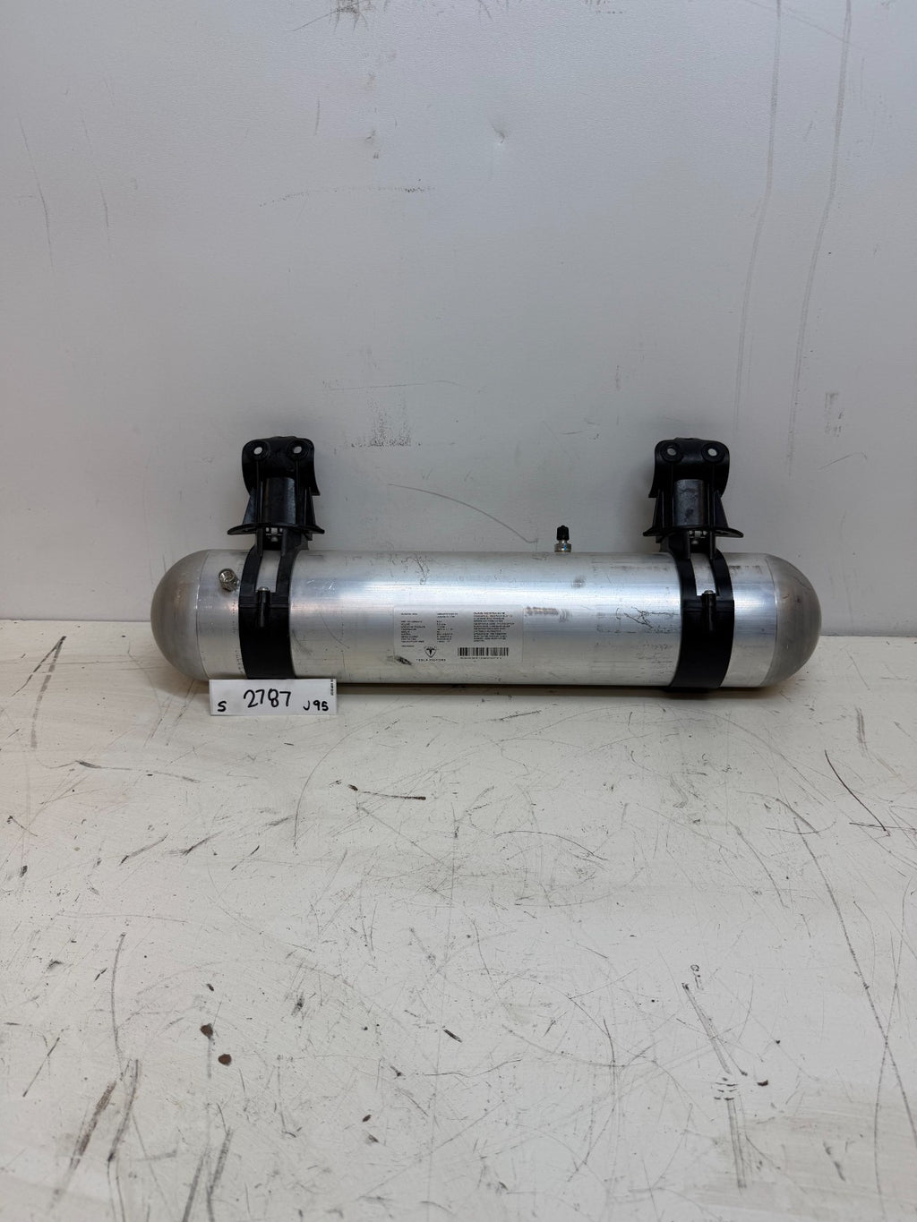 2016-20 TESLA MODEL X AIR RIDE SUSPENSION RESERVOIR TANK VALVE OEM 6006408-00-B