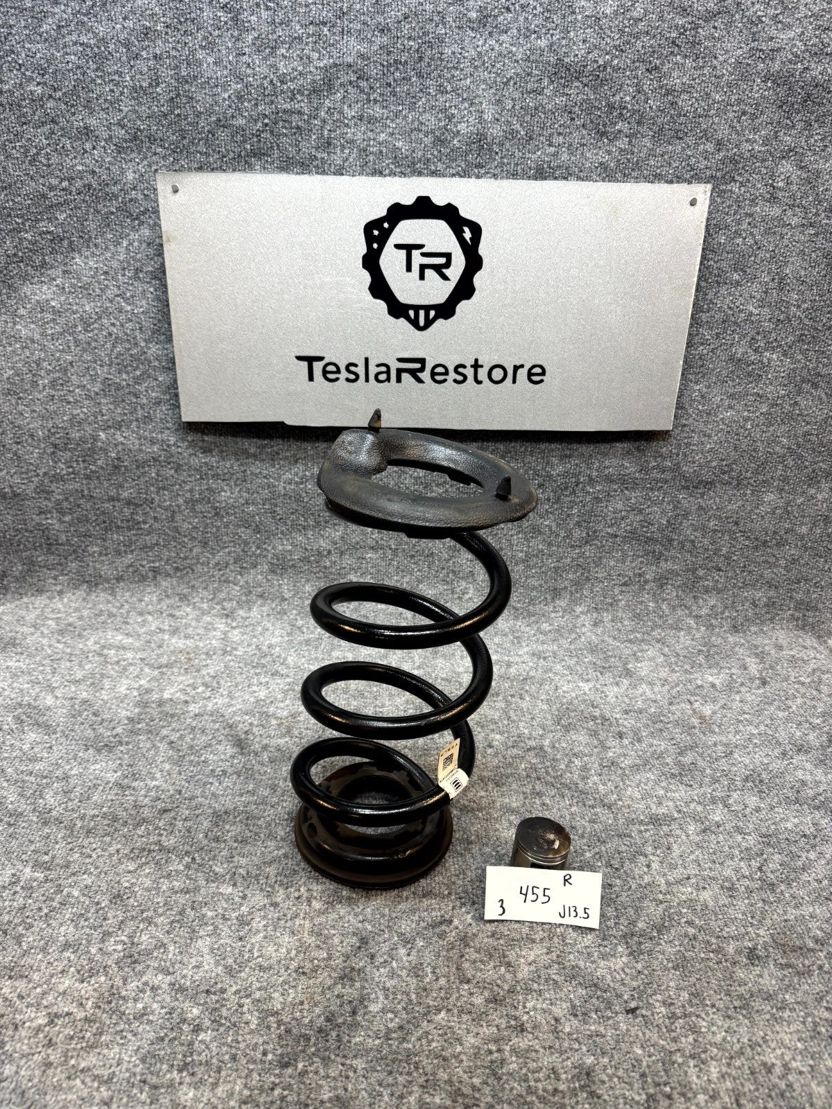 2017-2023 TESLA MODEL 3 REAR RIGHT/LEFT COIL SPRING INSULATOR OEM, 1044472-01-E