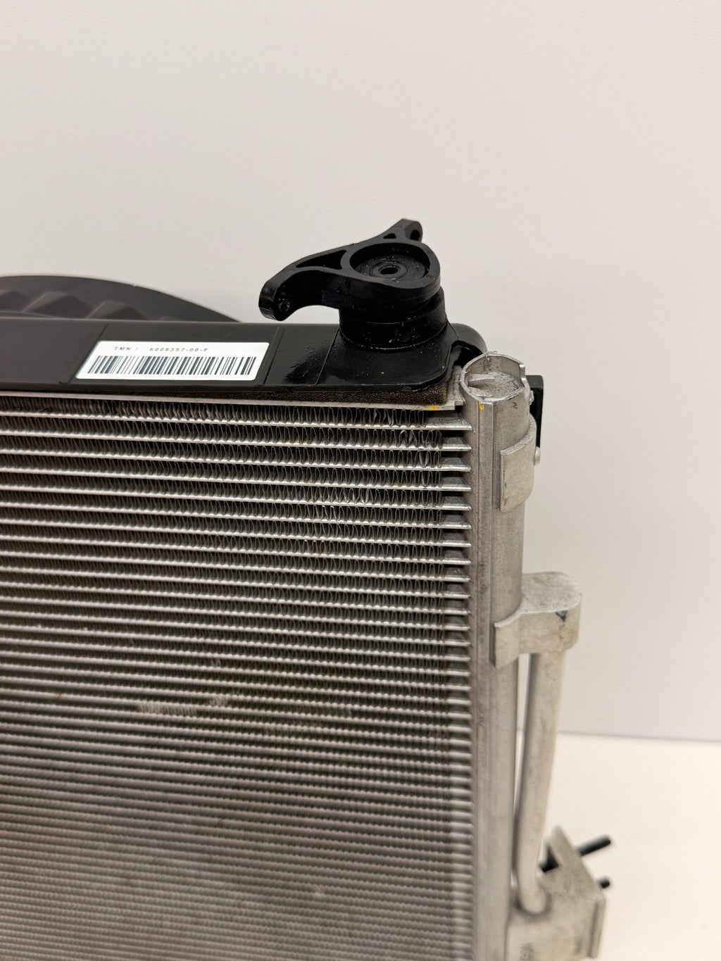 2012-2020 TESLA MODEL S RIGHT COOLING FAN SHROUD W/ CONDENCER 6008357-00-F