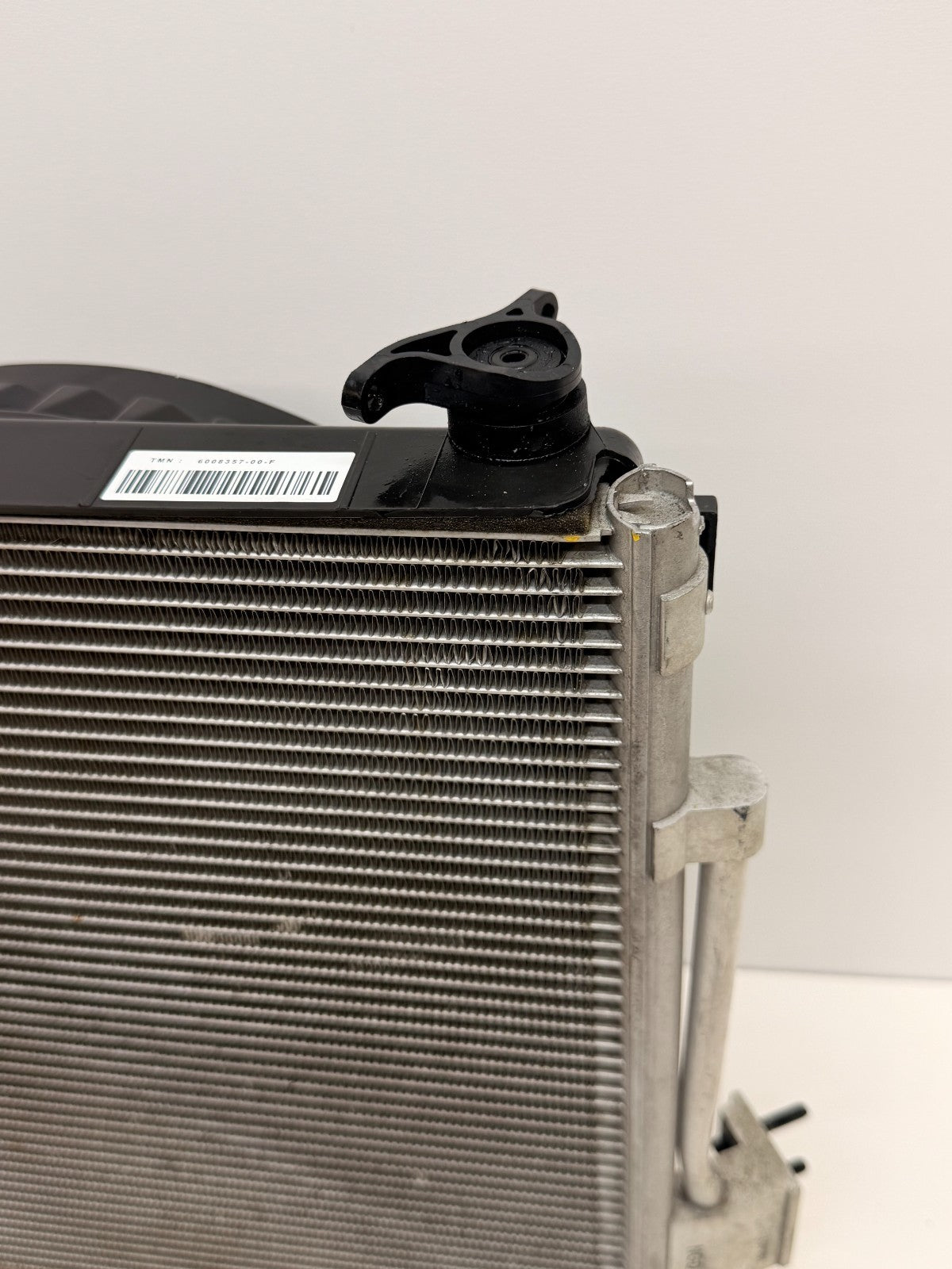 2012-2020 TESLA MODEL S RIGHT COOLING FAN SHROUD W/ CONDENCER 6008357-00-F