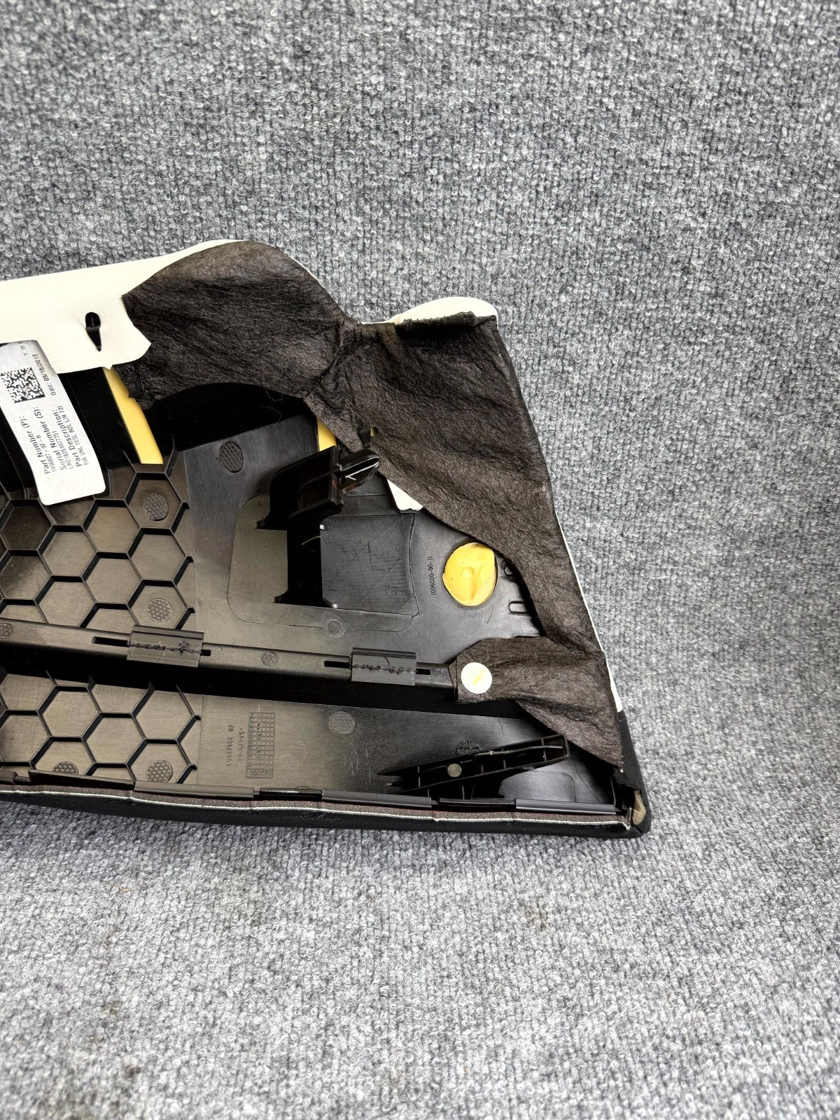 2017-2023 TESLA MODEL 3 REAR LEFT SECOND ROW SEAT BOLSTER COVER OEM, 109602792H