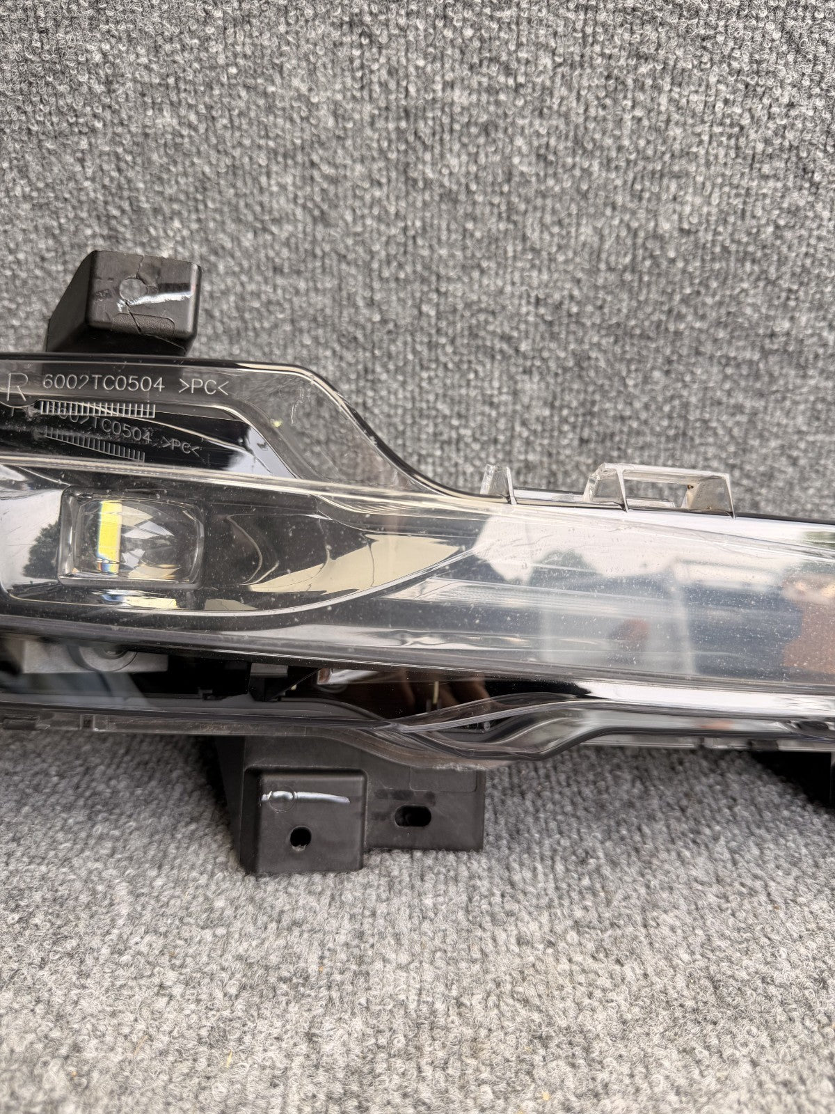 2017 - 2024 TESLA MODEL Y/3 FRONT RIGHT SIDE FOG LIGHT ASSY OEM, 1077392-00-f