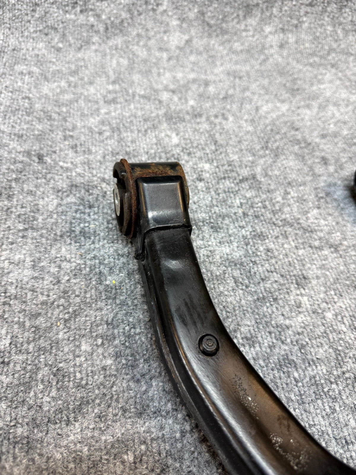 2020 - 2024 TESLA MODEL Y FRONT RIGHT UPPER CONTROL ARM OEM, 1044326-00-J