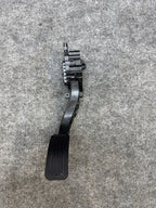 2020 - 2024 TESLA MODEL Y GAS PEDAL ACCELERATOR THROTTLE SENSOR OEM 1188695-00-A