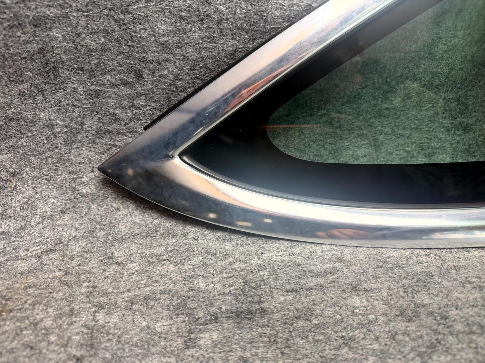 ♦️17–23 TESLA MODEL 3 REAR RIGHT SIDE DOOR QUARTER WINDOW GLASS OEM, 43R-004529