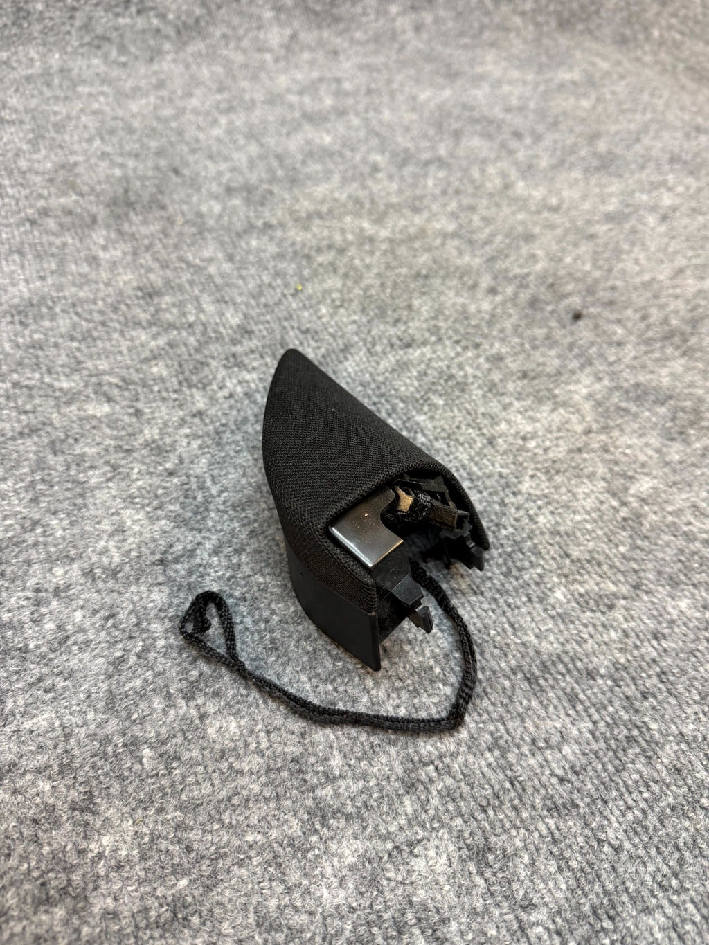 2020-2024 TESLA MODEL Y FRONT RIGHT DOOR CORNER TWEETER SPEAKER OEM, 149820488B