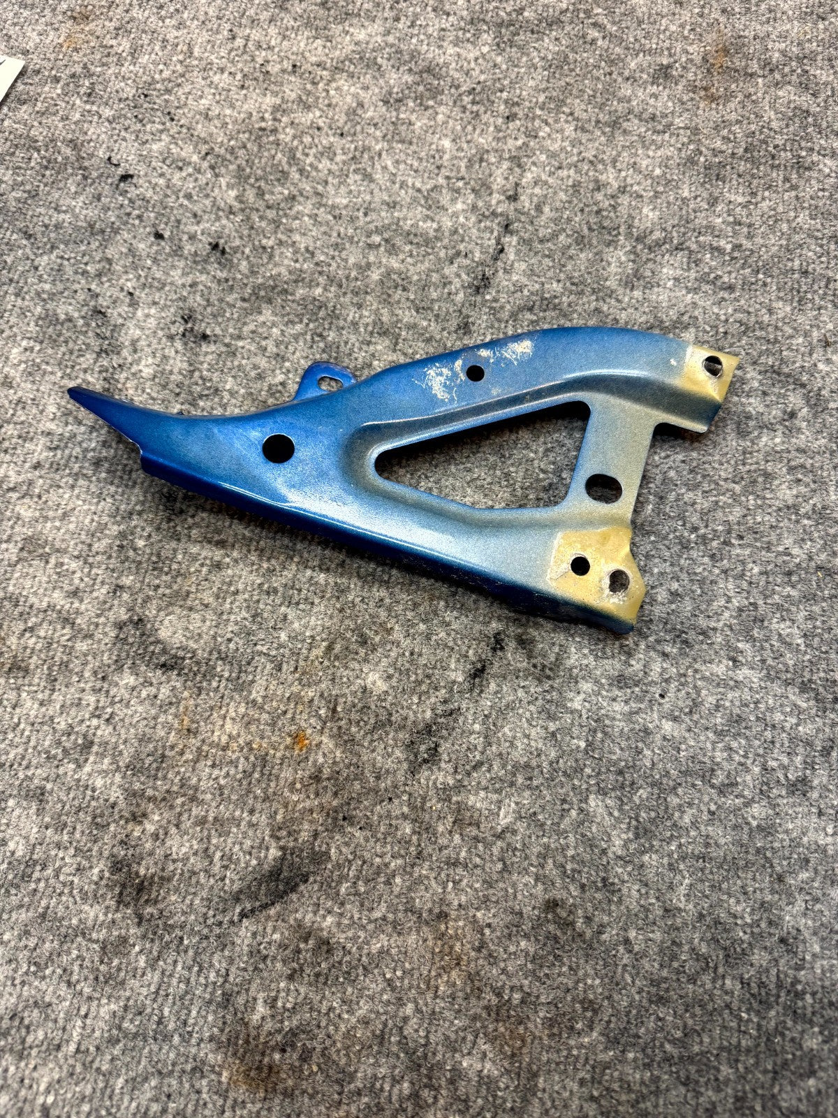 2020-2024 TESLA MODEL Y FRONT RIGHT LOWER FENDER SUPPORT BRACKET OEM, 148757800A