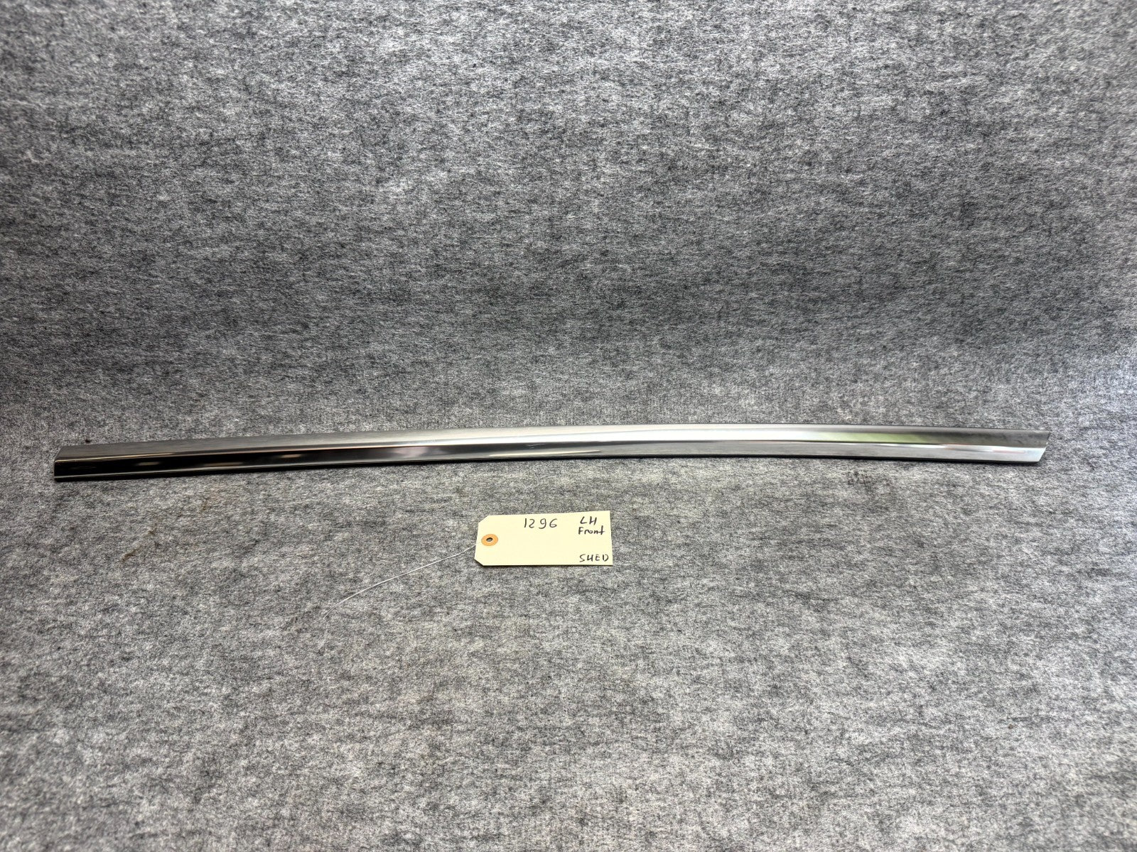 ♦️17–23 TESLA MODEL 3 FRONT LEFT SIDE DOOR MOLDING TRIM STRIP OEM, 1080681-00-H