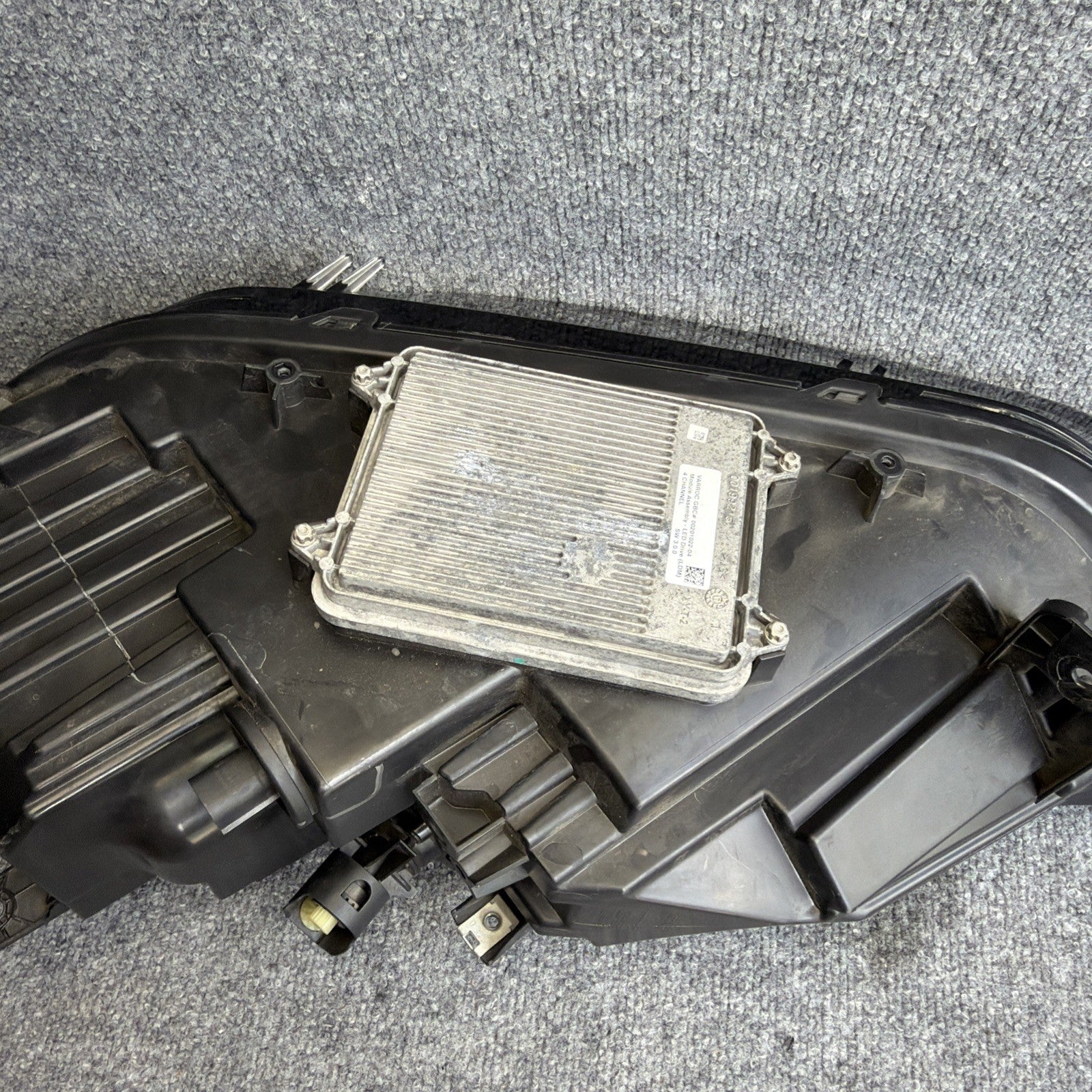 2016-2020 TESLA MODEL X FRONT RIGHT SIDE LED HEADLIGHT LAMP OEM 1034315-00-C