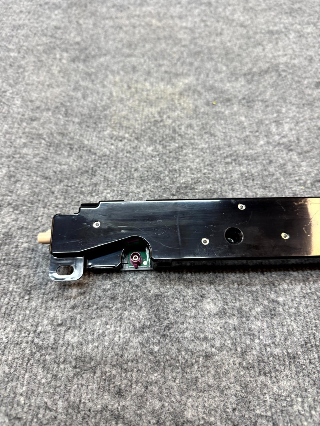 2020 - 2024 TESLA MODEL Y 3 BLUETOOTH ANTENNA MODULE UNIT OEM, 1585601-00-E