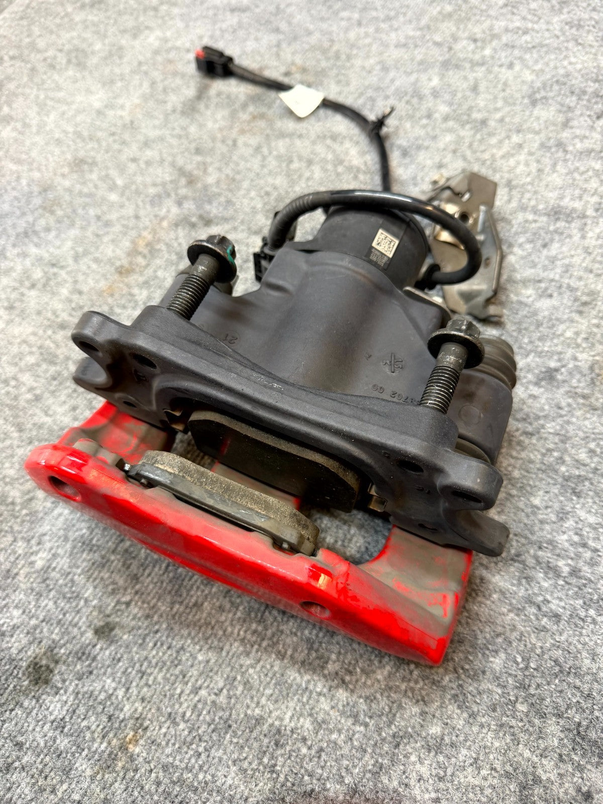 2020-2024 TESLA MODEL Y REAR RIGHT BREMBO BRAKE CALIPER RED OEM, 1188644-00-C