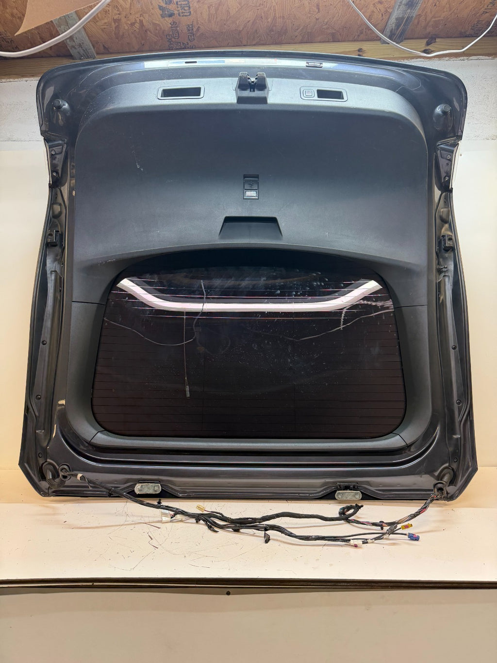 2016-2020 Tesla  Model S Liftgate Trunk Lid Tailgate Hatch Shell Black w/ Glass
