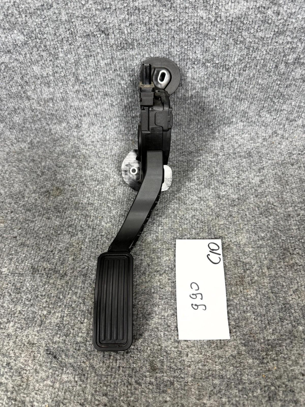 2012 - 2020 Tesla Model S Accelerator Throttle Pedal Assembly OEM, 6PV933370-17