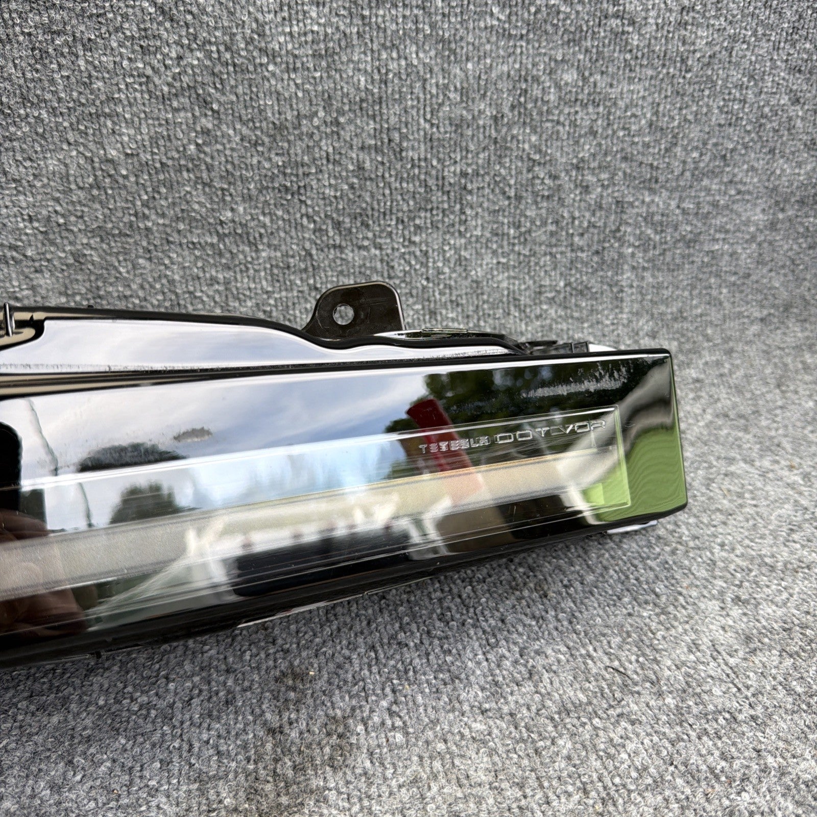 TESLA CYBERTRUCK EVEREST HEADLIGHT LEFT DRIVER 2024 2025 OEM 1806404-00-D