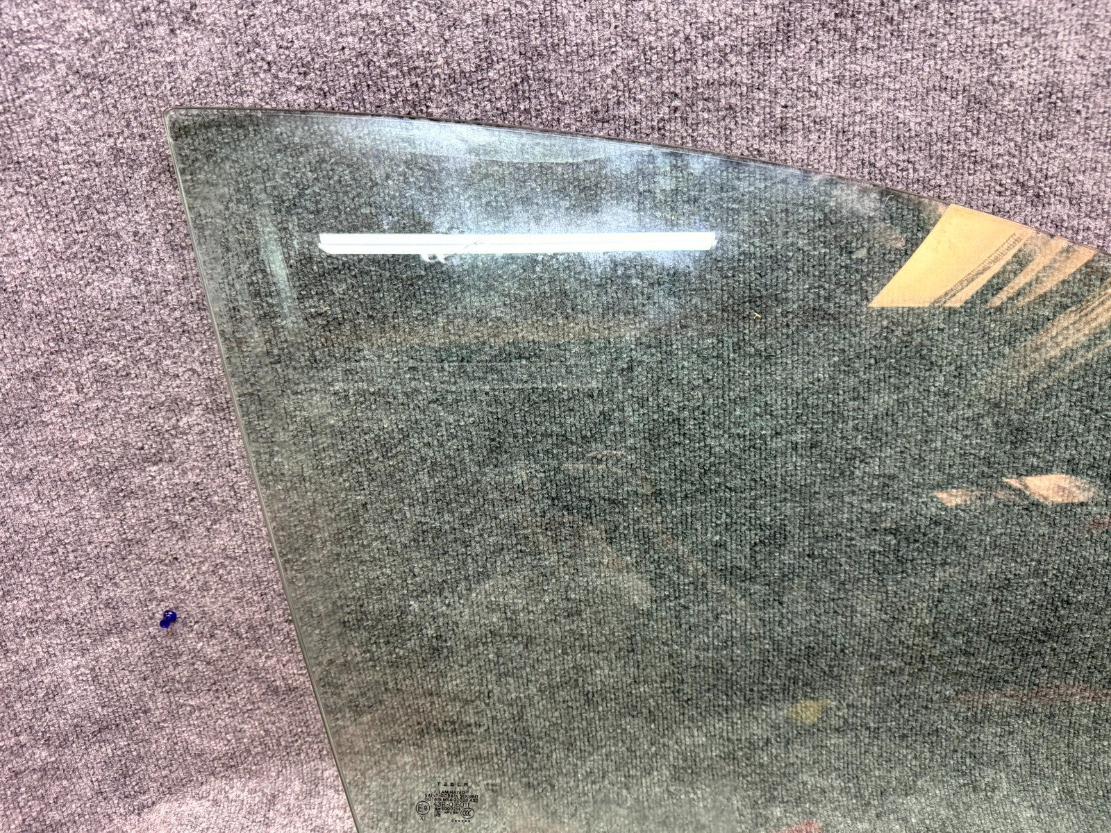 2020 - 2024 TESLA MODEL Y FRONT RIGHT SIDE DOOR WINDOW GLASS OEM, 43R-015011