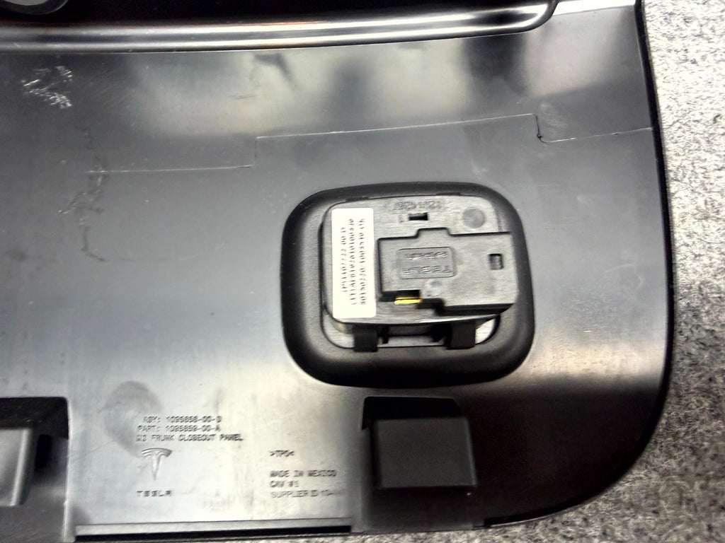 ♦️17–23 TESLA MODEL 3 FRONT FRUNK CLOSE OUT PANEL HOOD LATCH COVER OEM,109585800