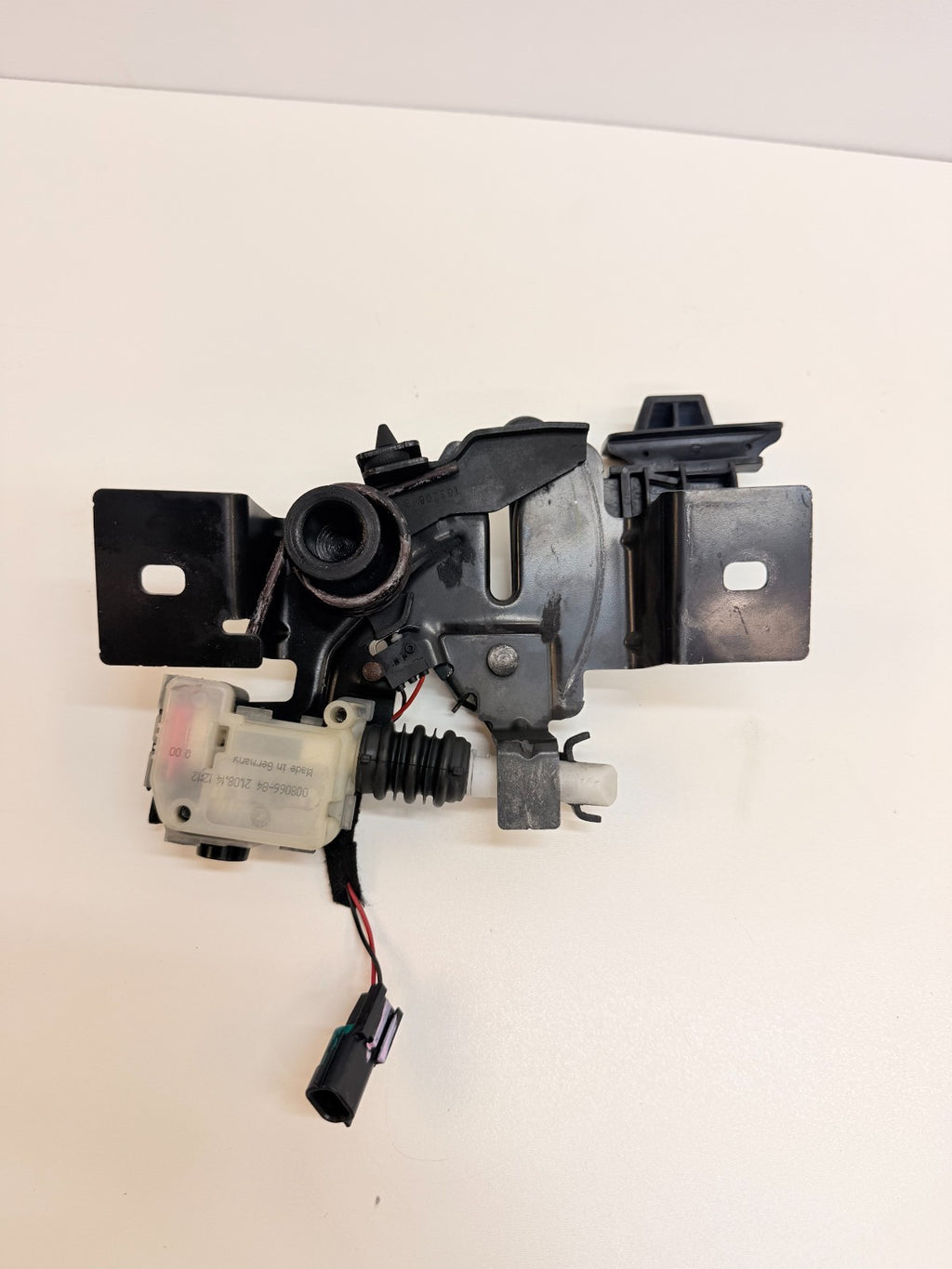 2012-2016 Tesla Model S Front Hood Lock Latch Secondary Release 6007572-00-E