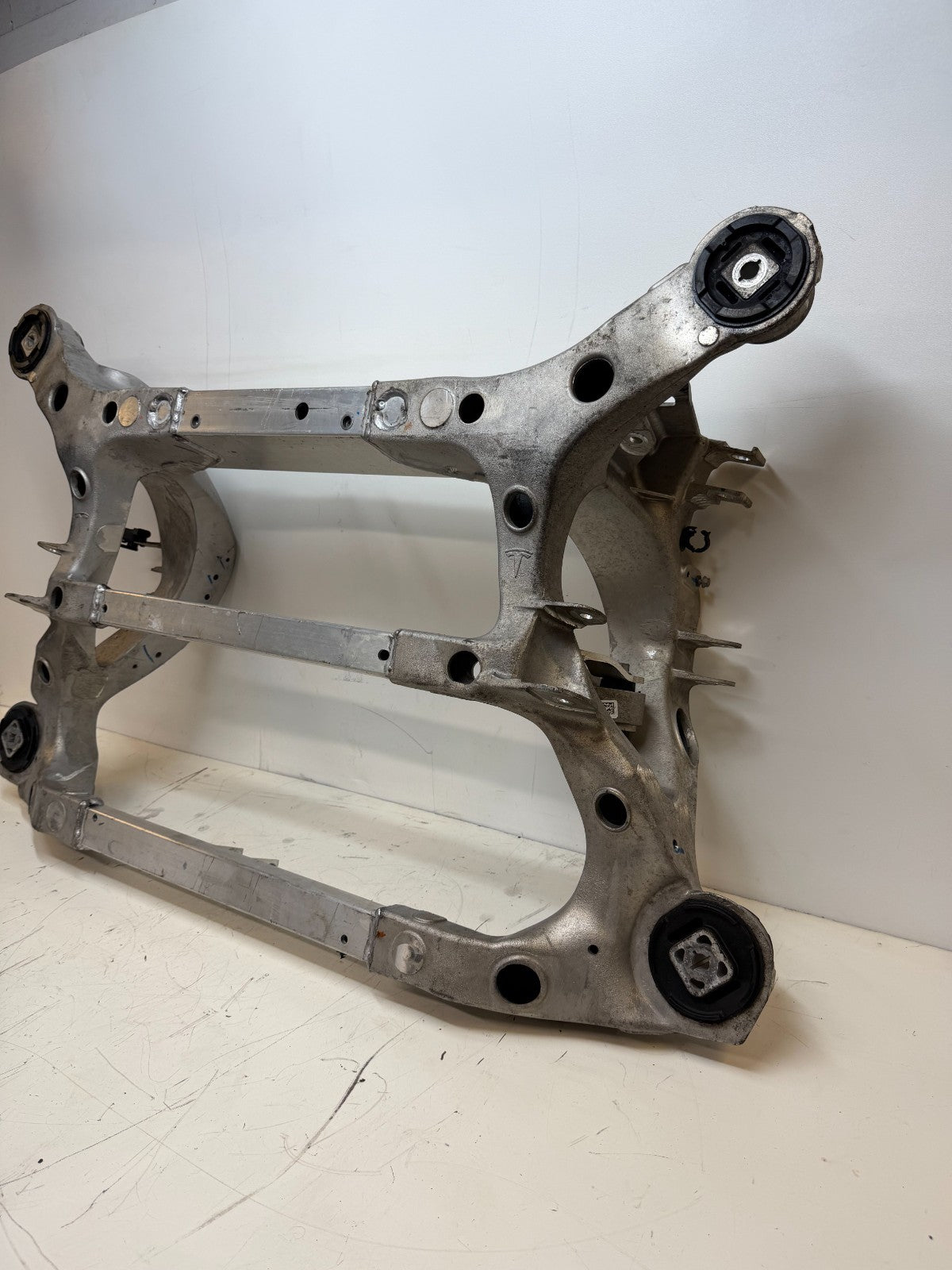 2016 - 2020 Tesla Model X Rear Subframe Crossmember 6007012-00-H