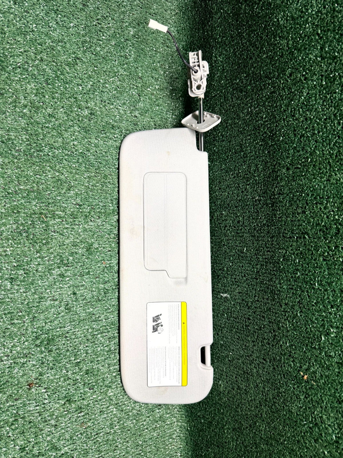 ♦️2020-2024 TESLA MODEL Y/3 FRONT LEFT SIDE SUN VISOR MIRROR OEM, 1490405-01-A