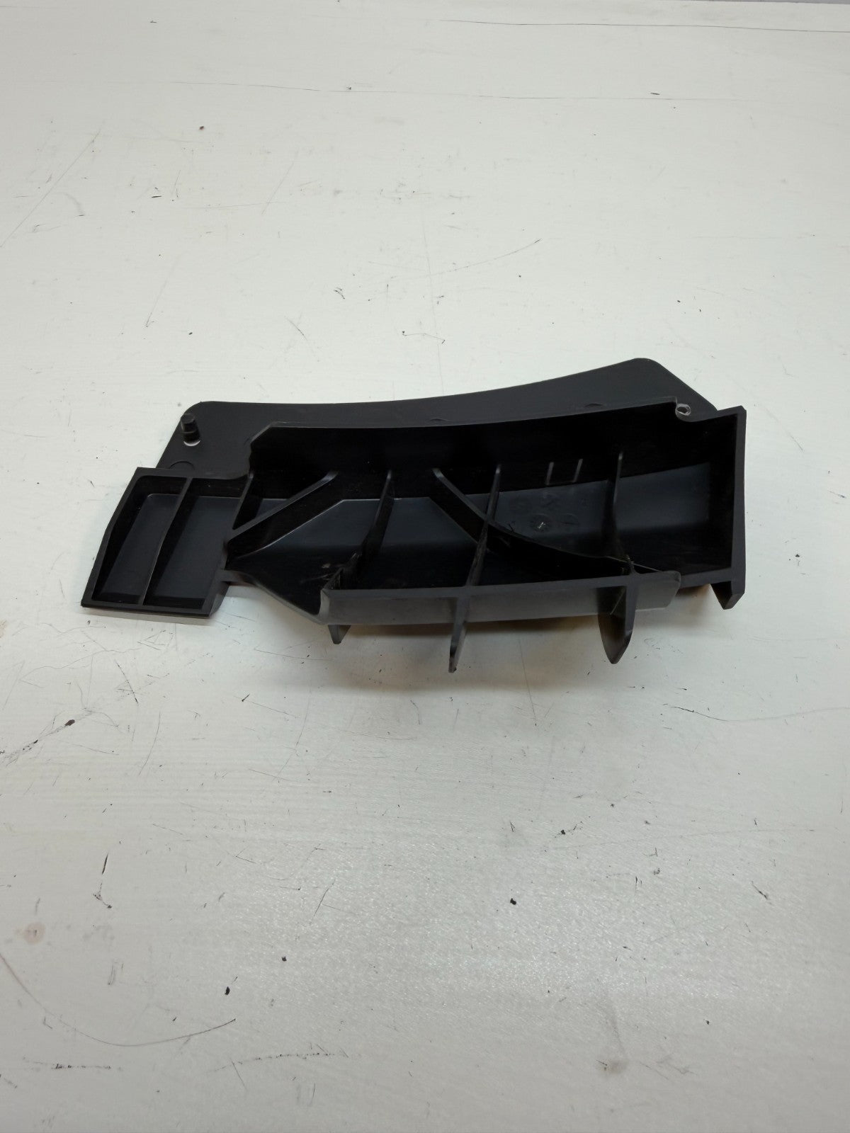 2017-2023 TESLA MODEL 3 FRONT RIGHT UPPER BUMPER BRACKET 1084170-00-B