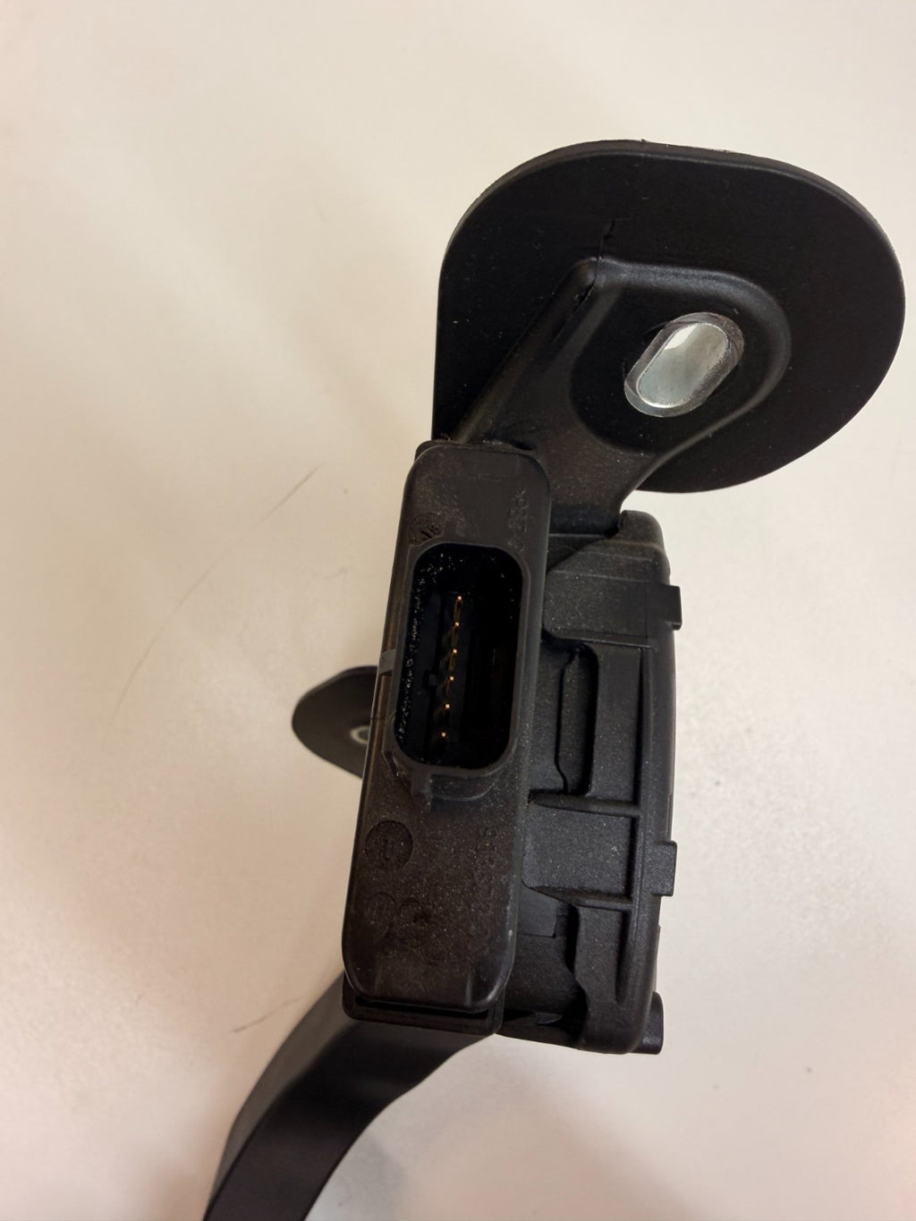 2012-2020 Tesla Model S Accelerator Throttle Pedal BE5C 9F836-AA